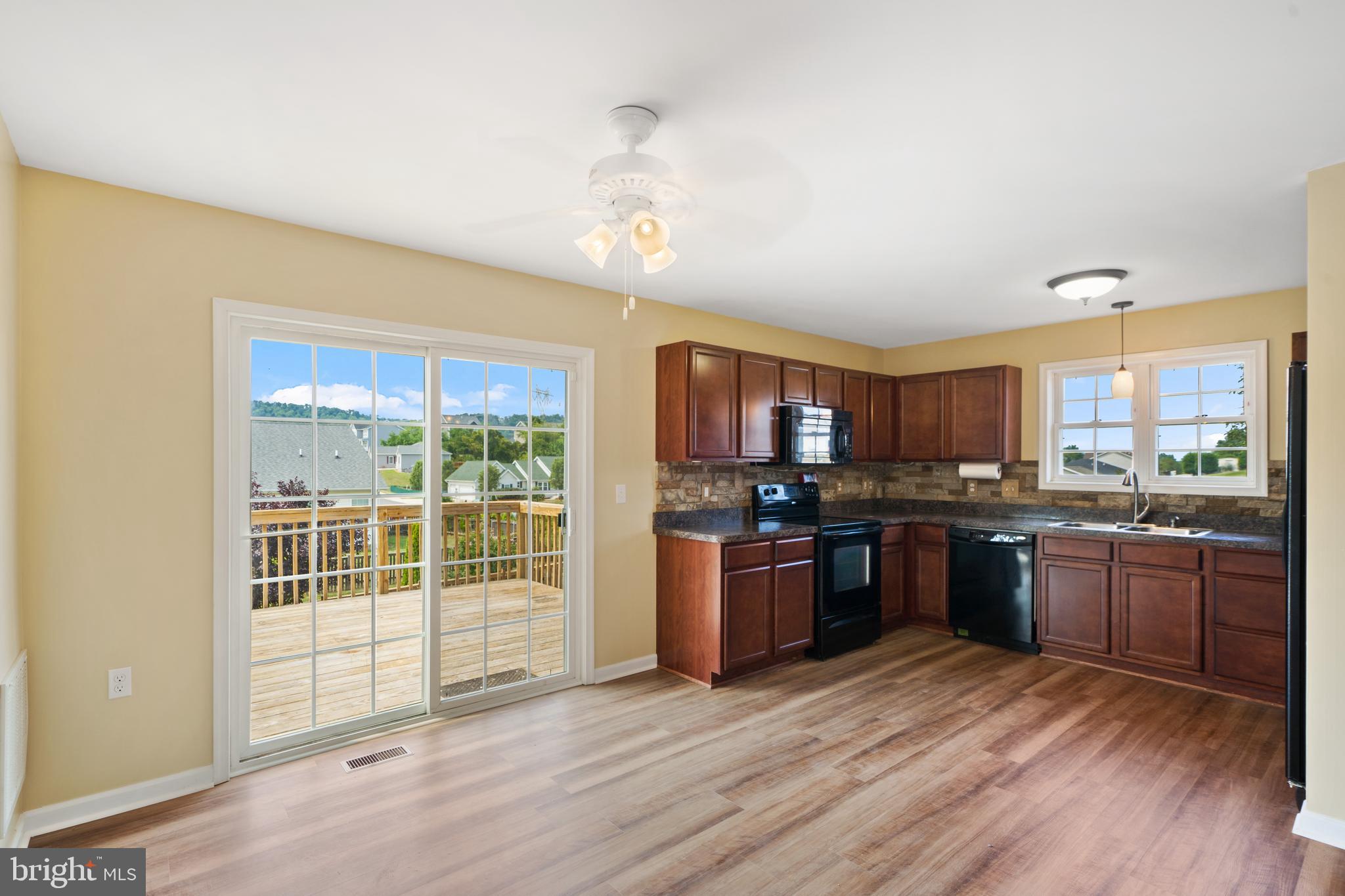 RED HILL - Residential