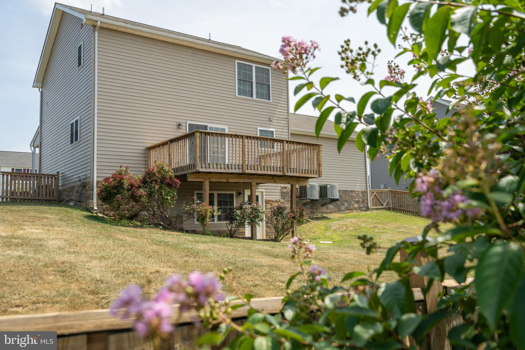 RED HILL - Residential