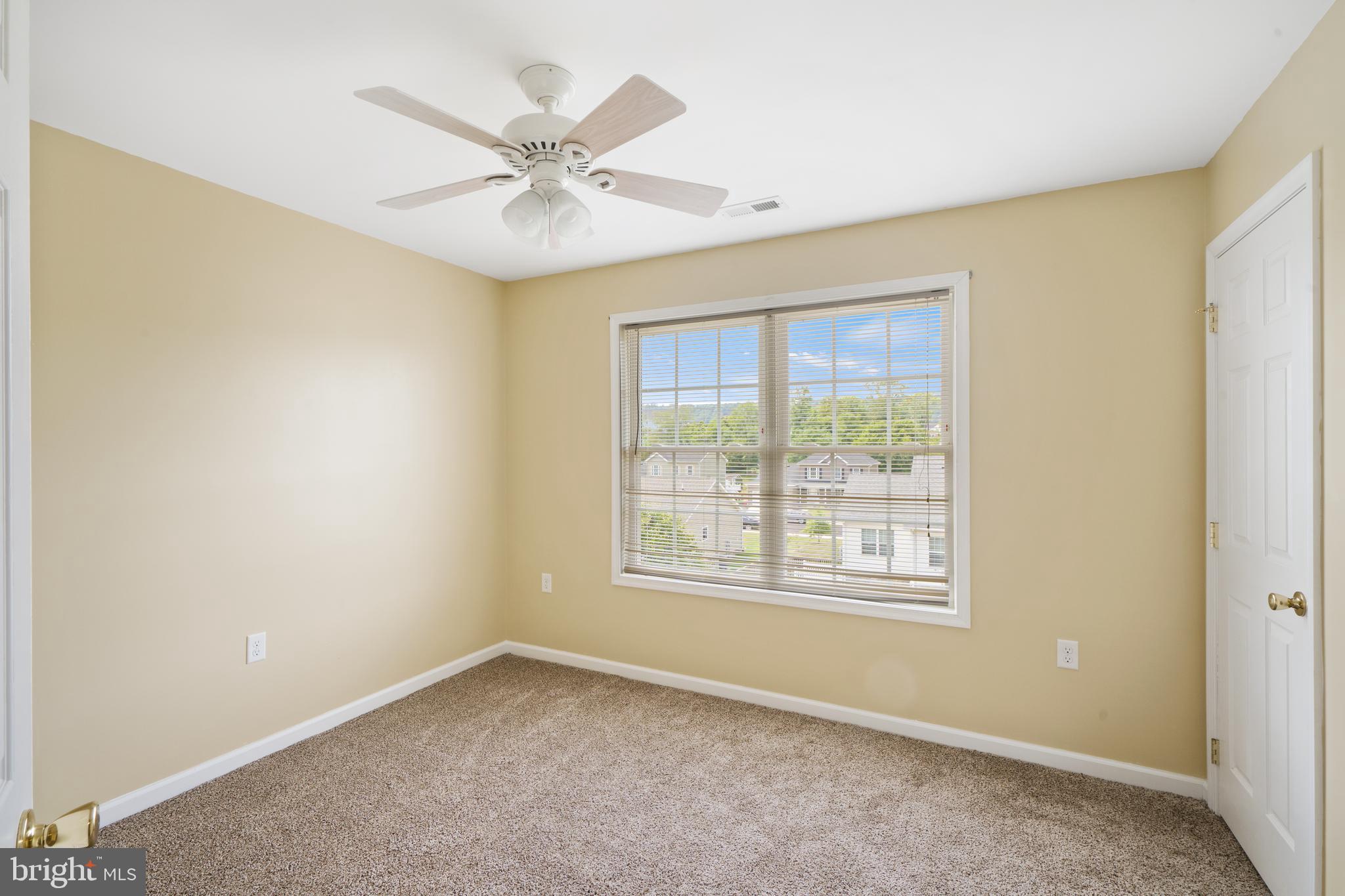 RED HILL - Residential