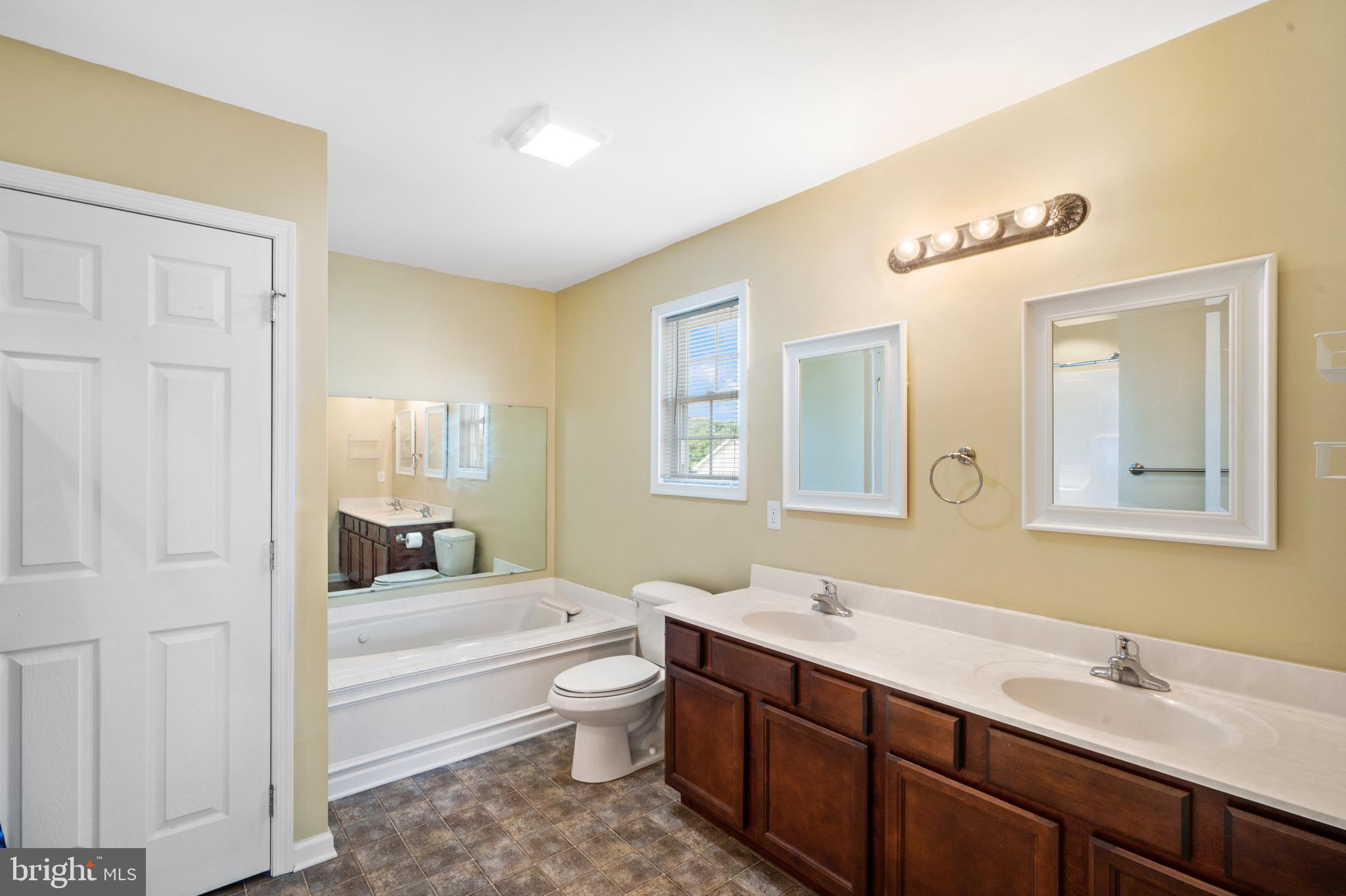 RED HILL - Residential