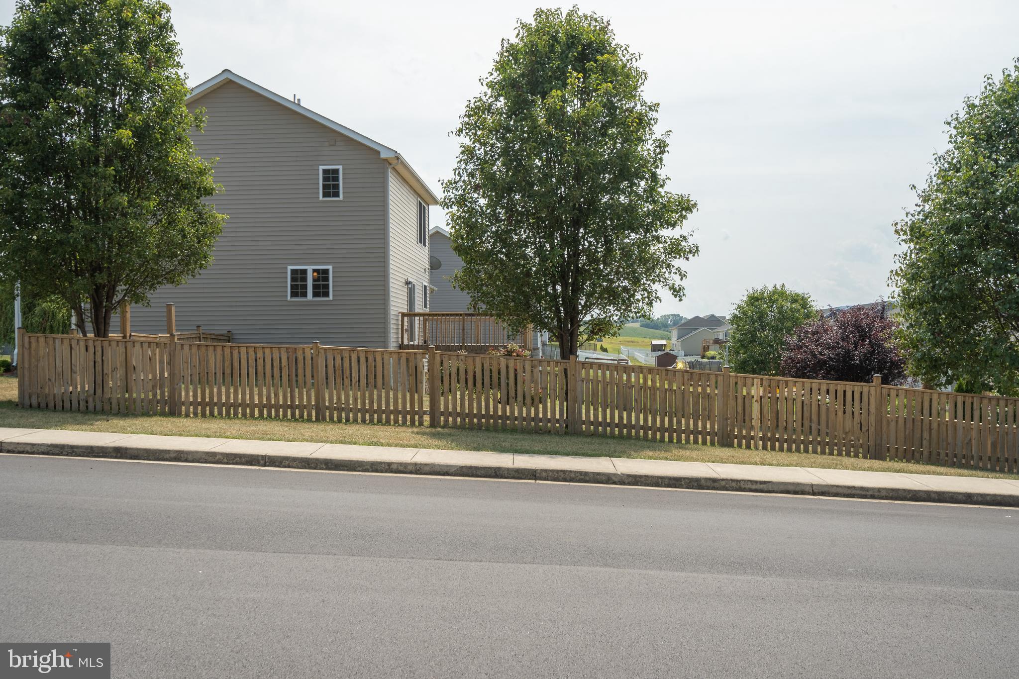 RED HILL - Residential