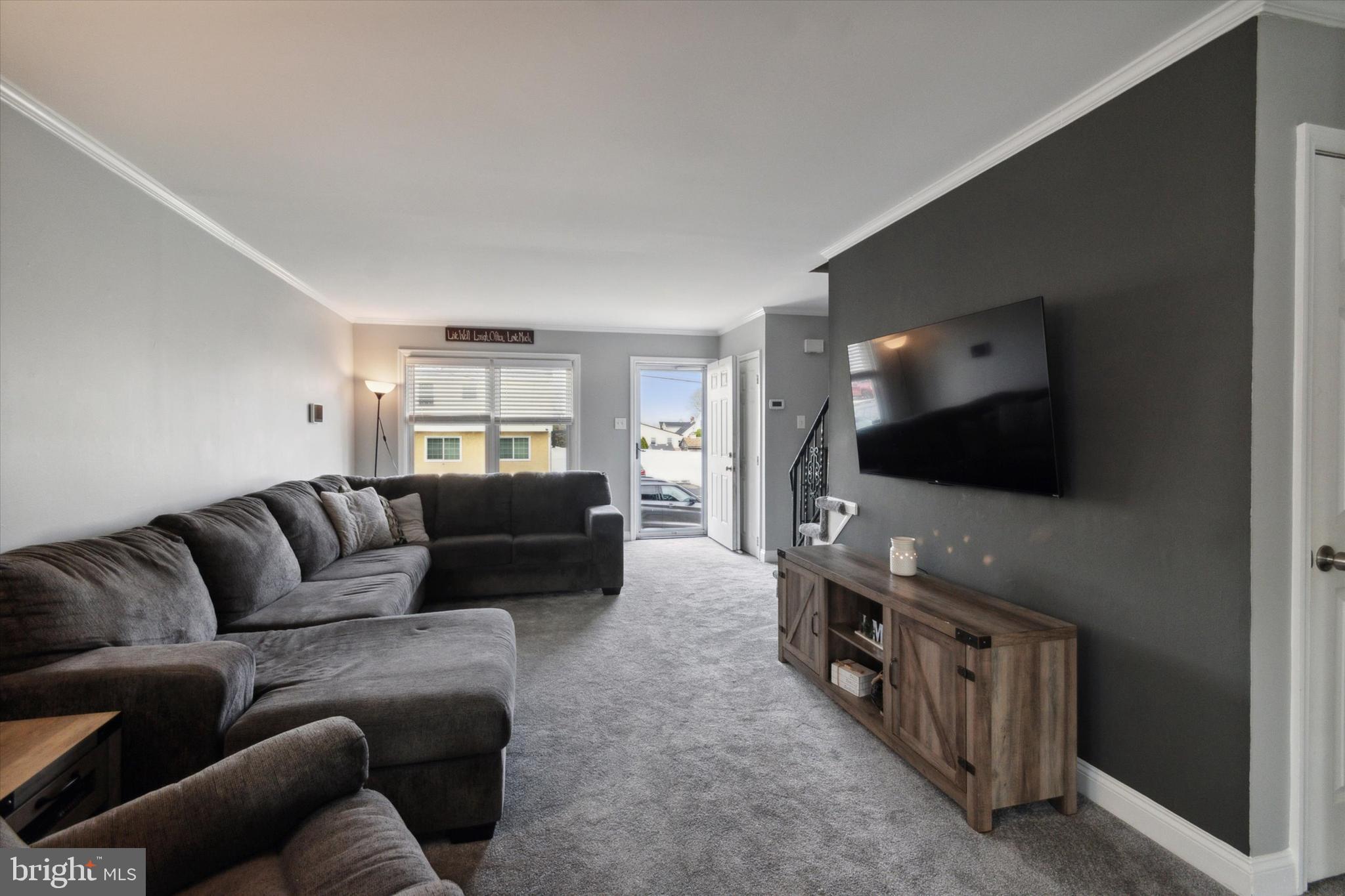 CLIFTON HEIGHTS - Residential