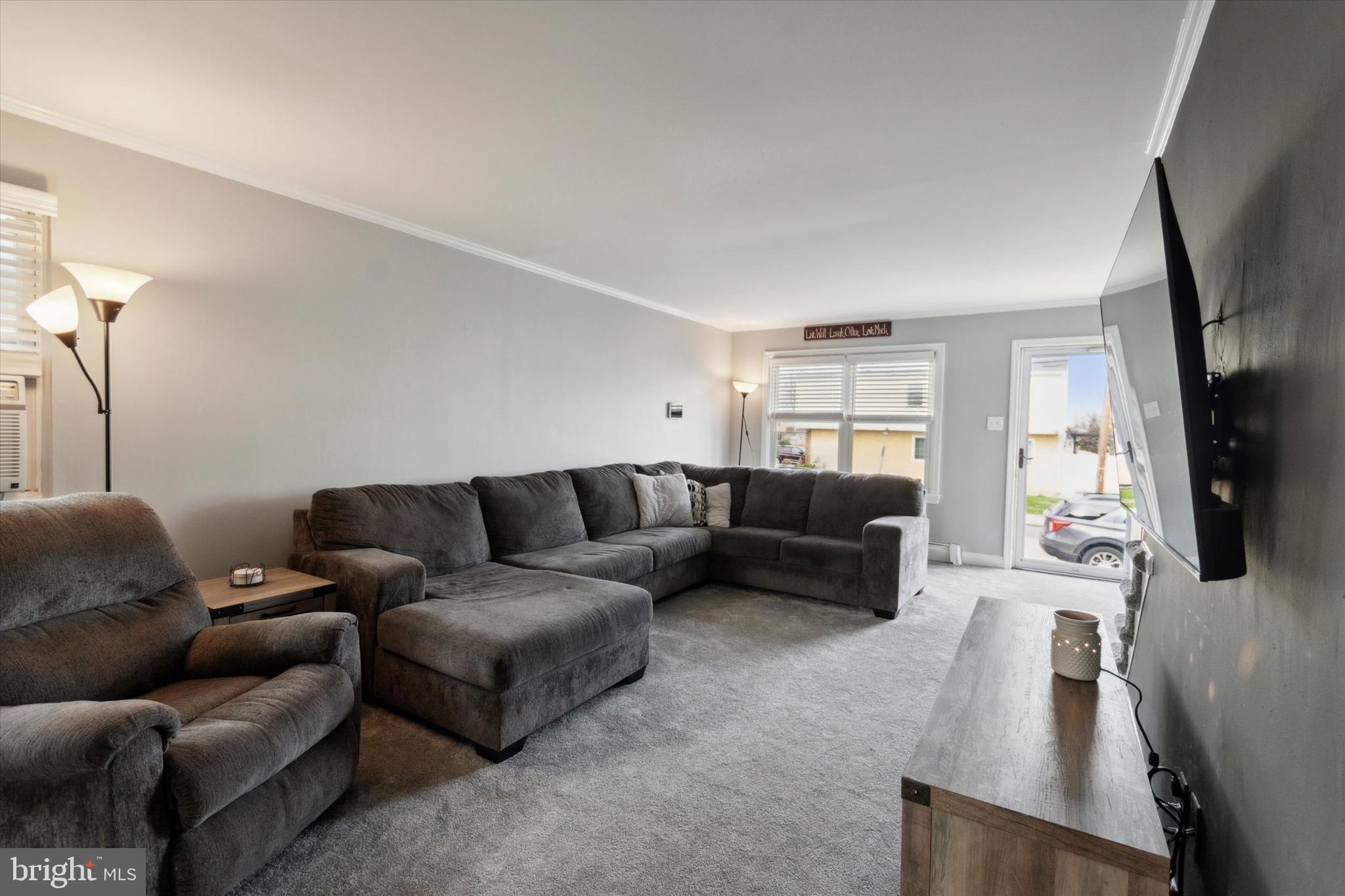CLIFTON HEIGHTS - Residential