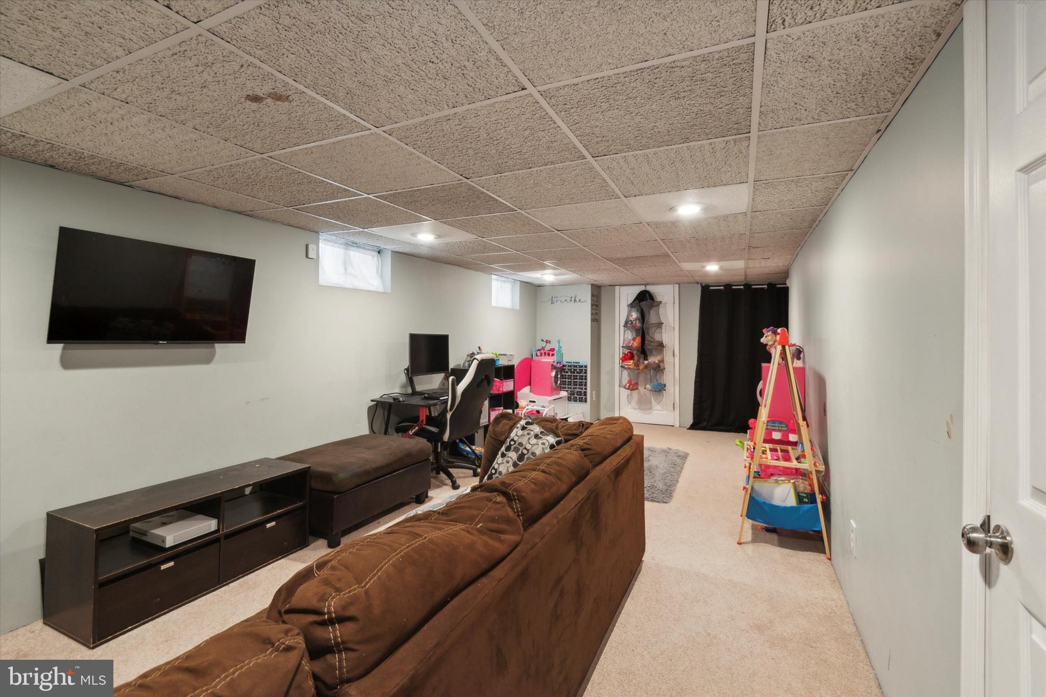 CLIFTON HEIGHTS - Residential