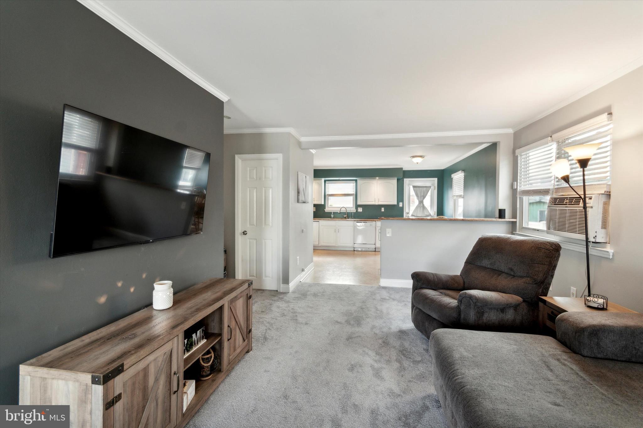 CLIFTON HEIGHTS - Residential