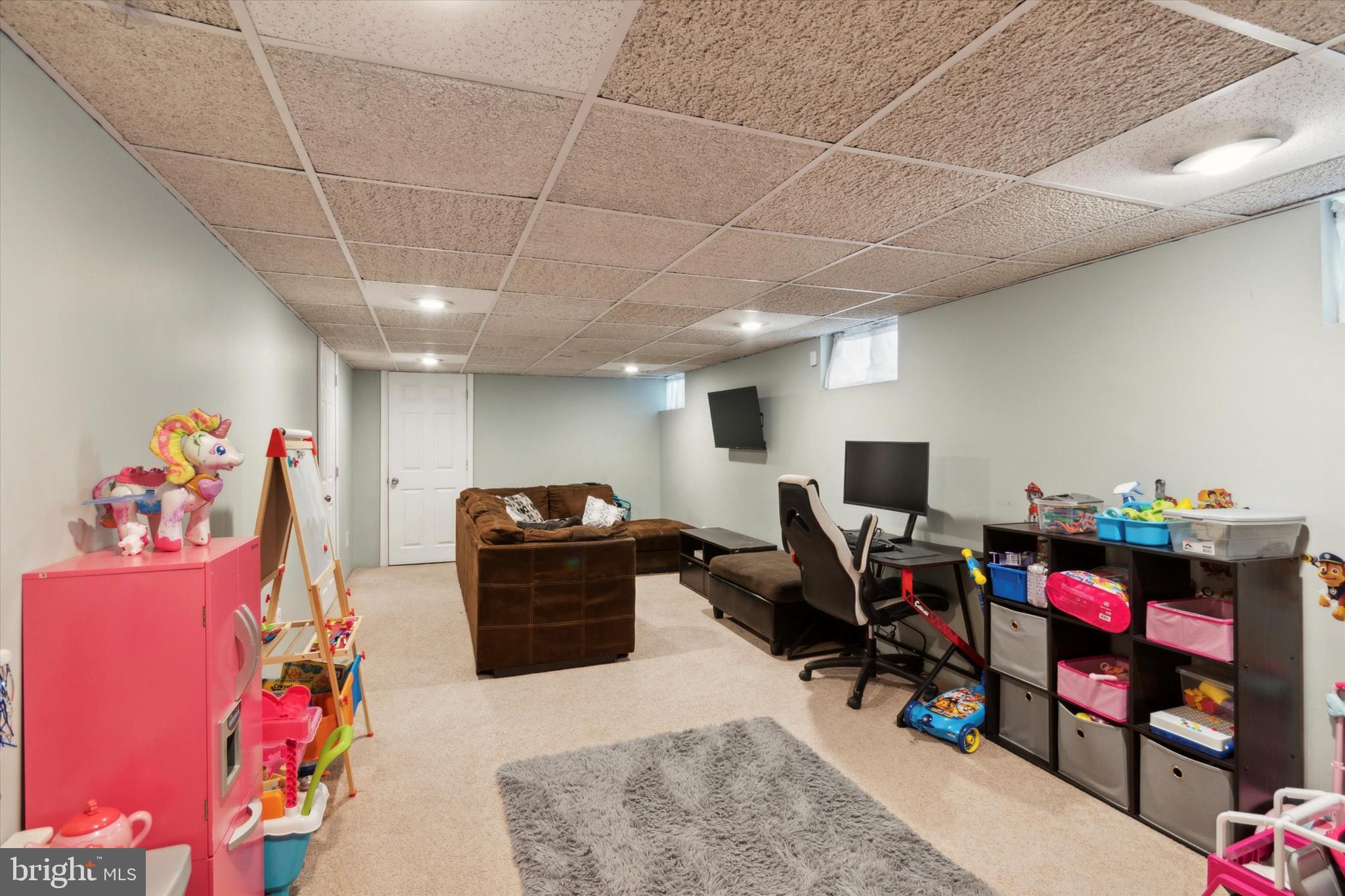 CLIFTON HEIGHTS - Residential