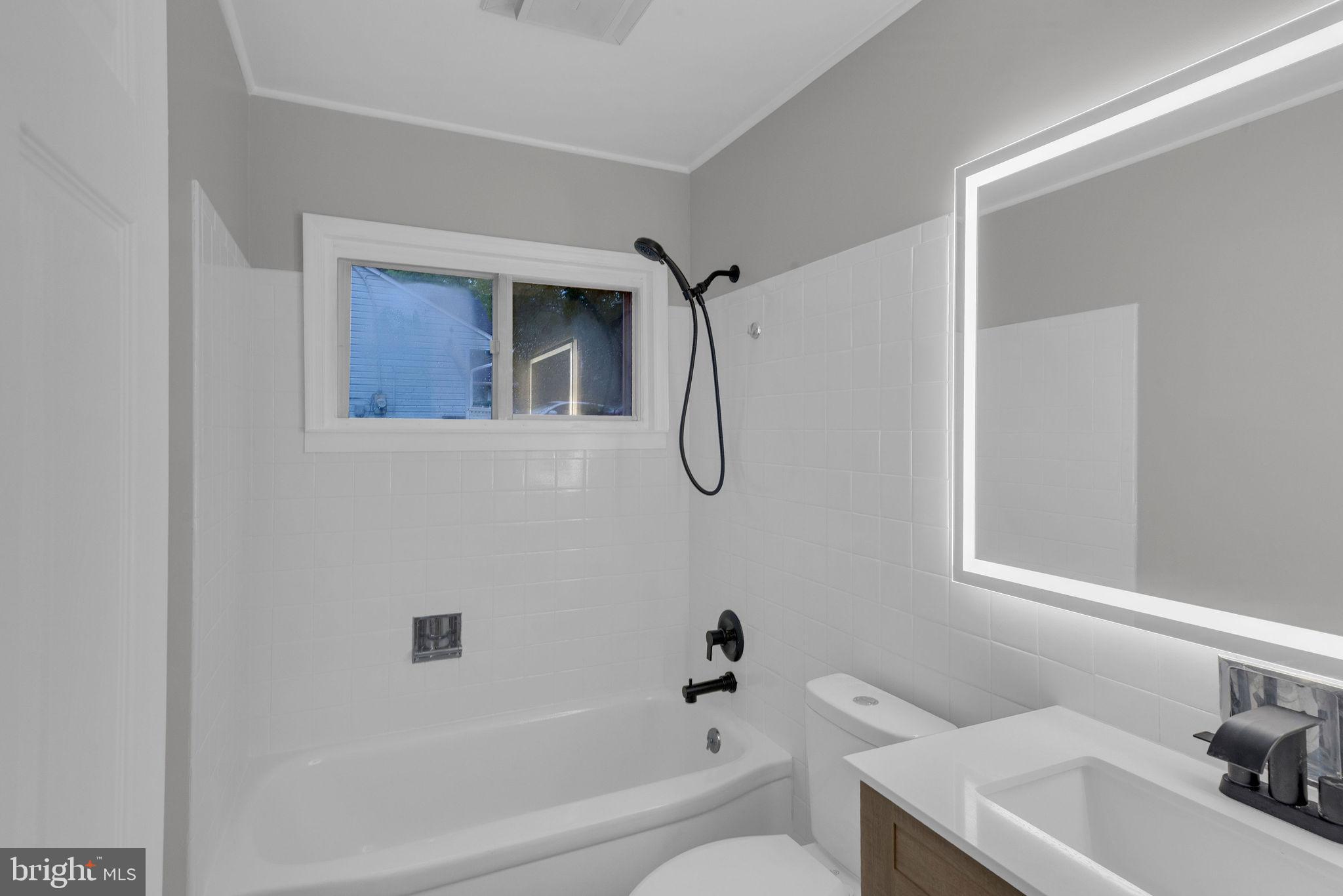 SNOWBALL GATE - Residential