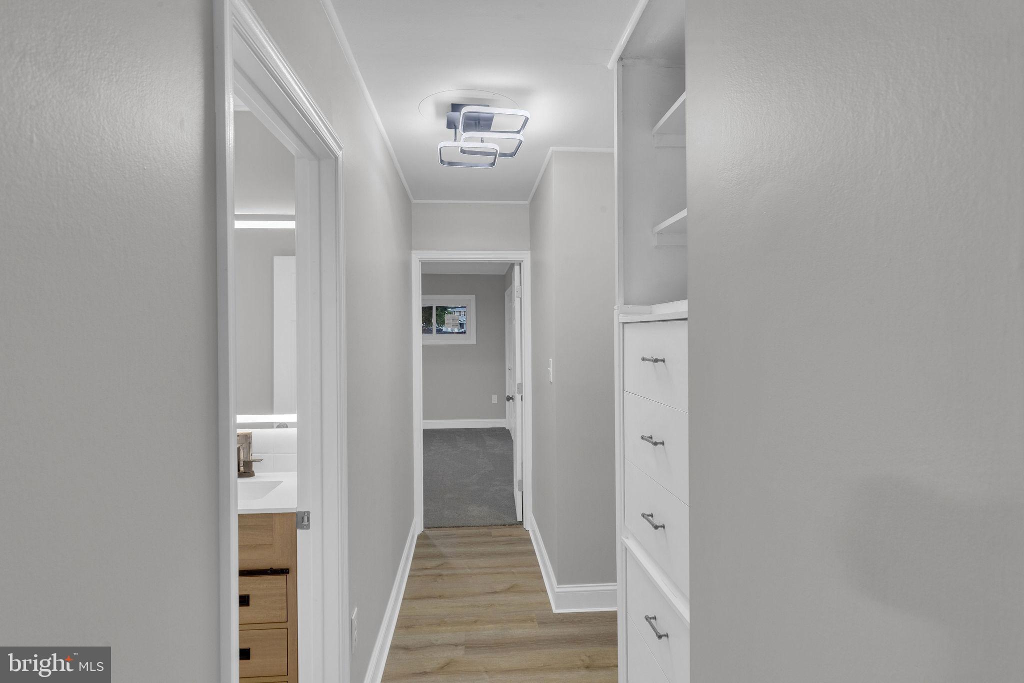 SNOWBALL GATE - Residential