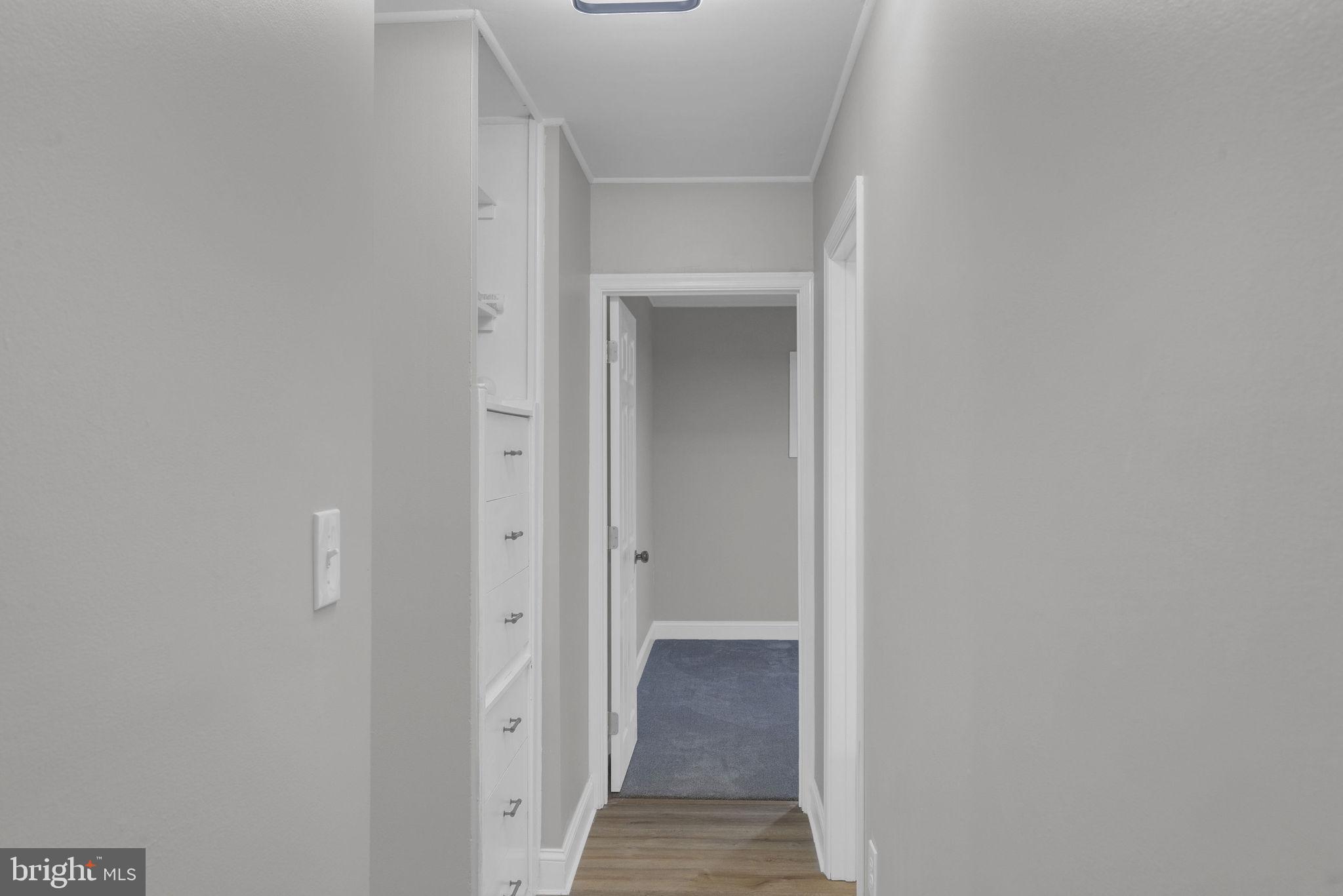 SNOWBALL GATE - Residential