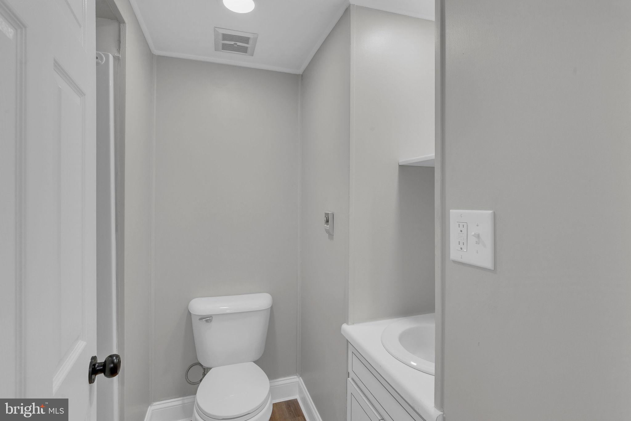 SNOWBALL GATE - Residential