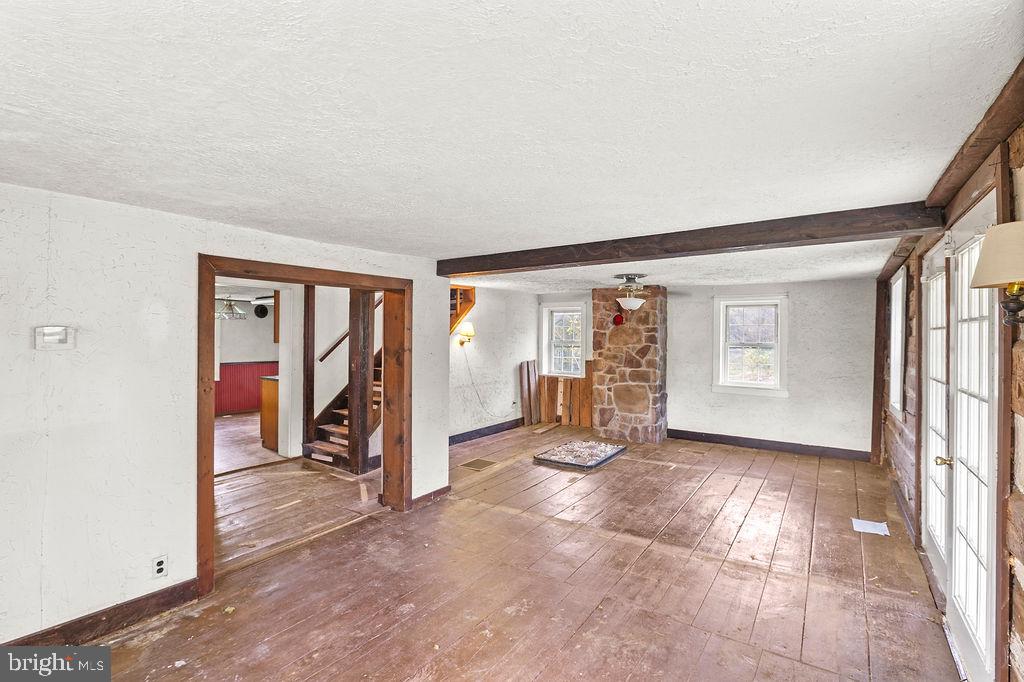 2860 E MAYBERRY ROAD