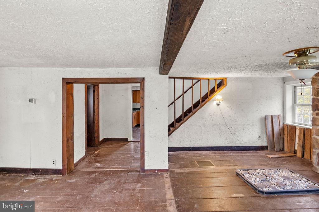 2860 E MAYBERRY ROAD