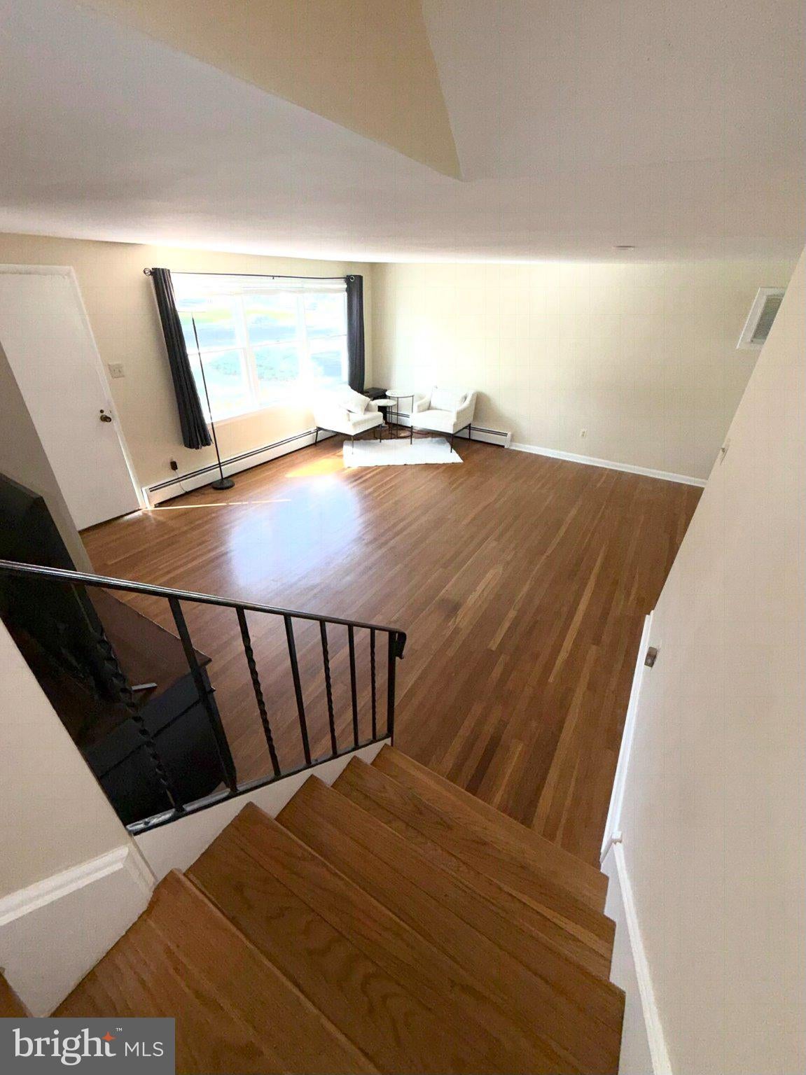 1127 EMERALD AVENUE