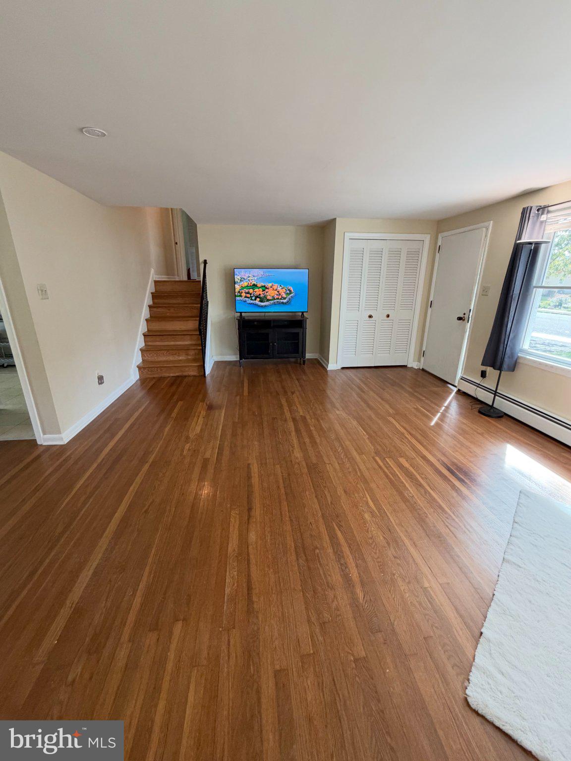 1127 EMERALD AVENUE