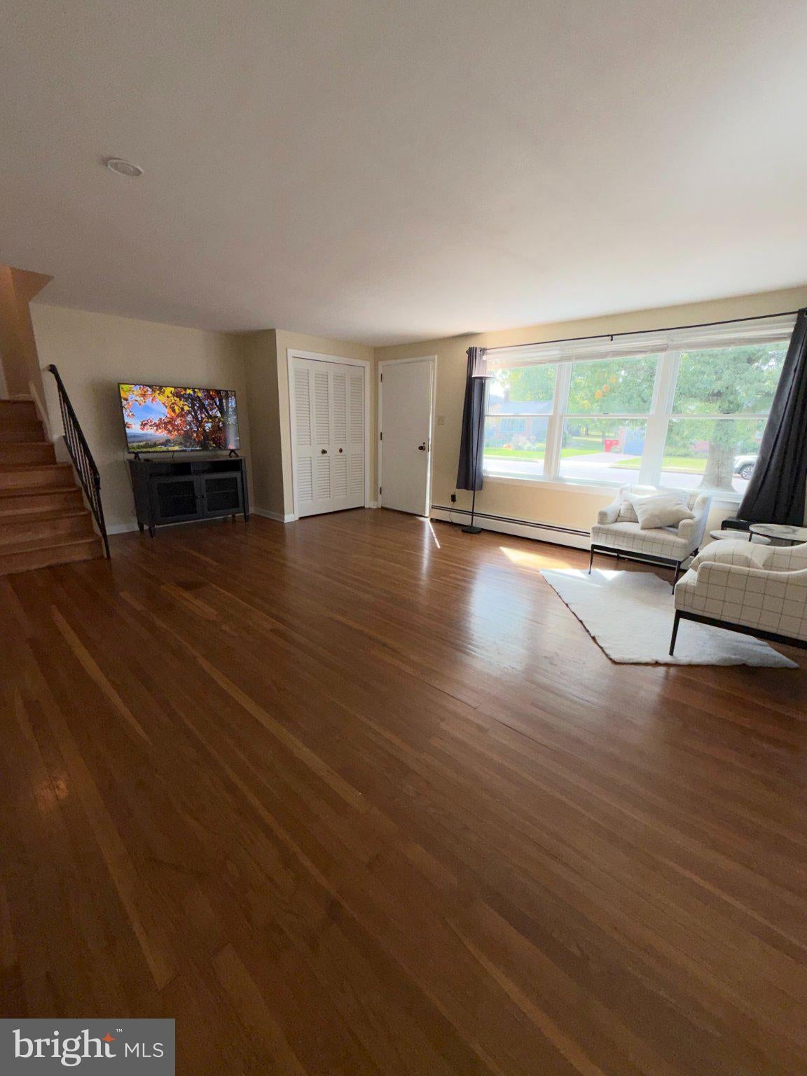 1127 EMERALD AVENUE