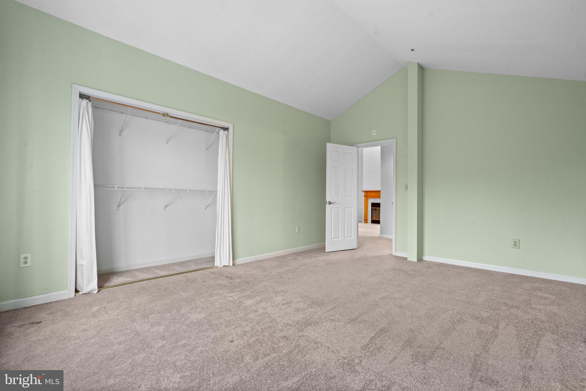 BARRINGTON POINTE CONDOS - Residential