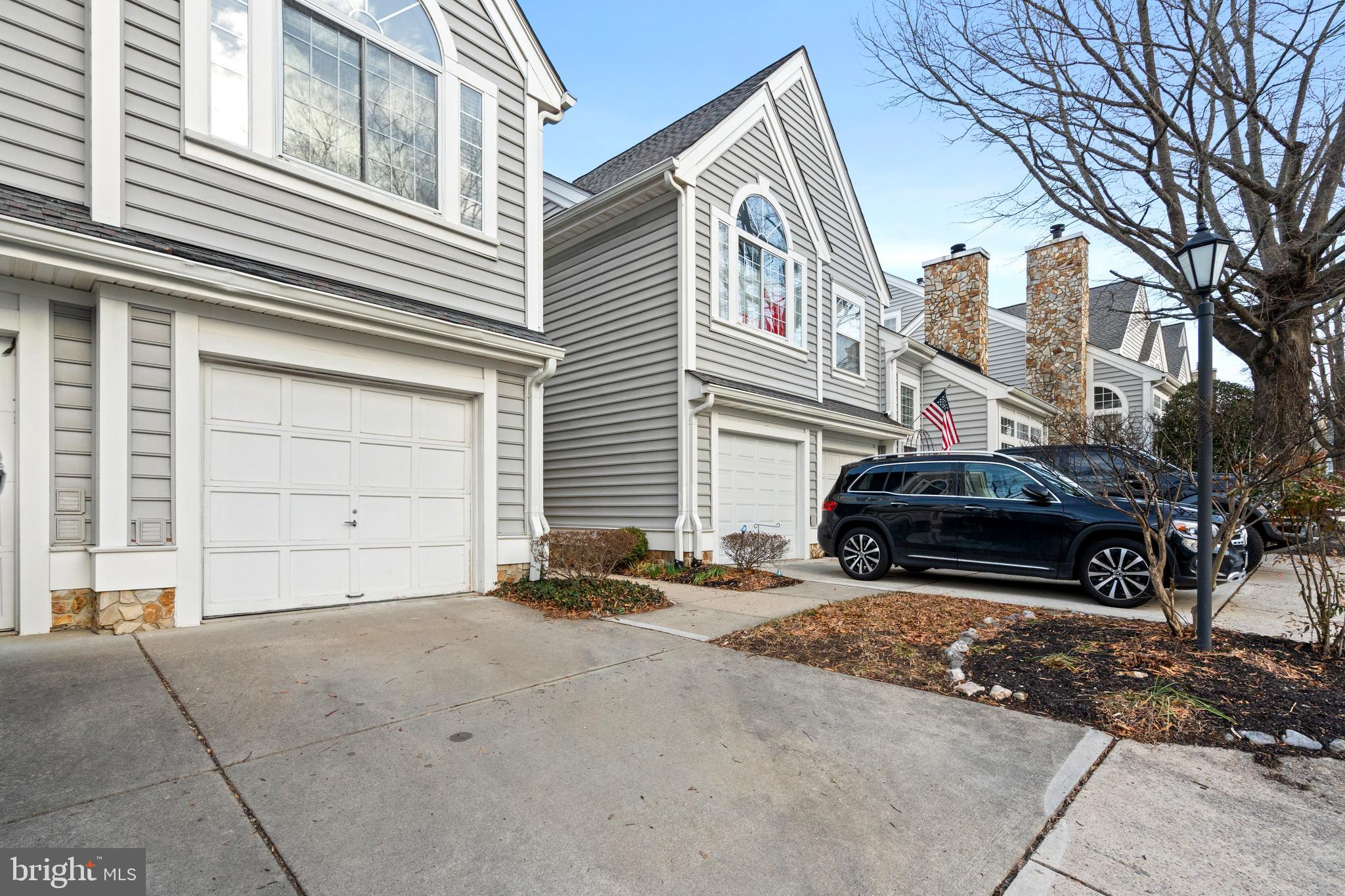 BARRINGTON POINTE CONDOS - Residential