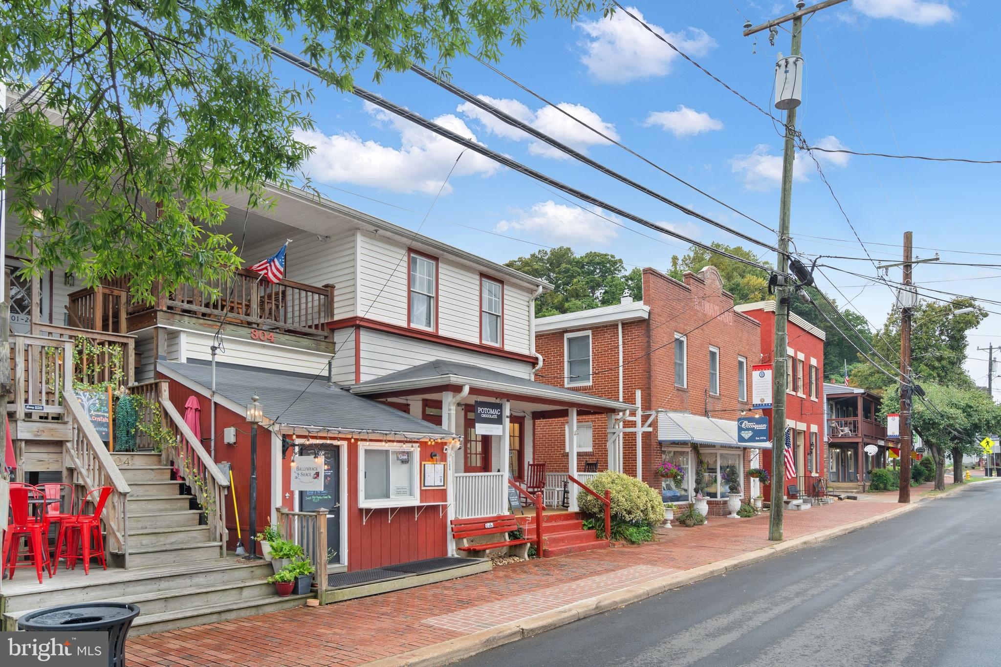 BARRINGTON POINTE CONDOS - Residential