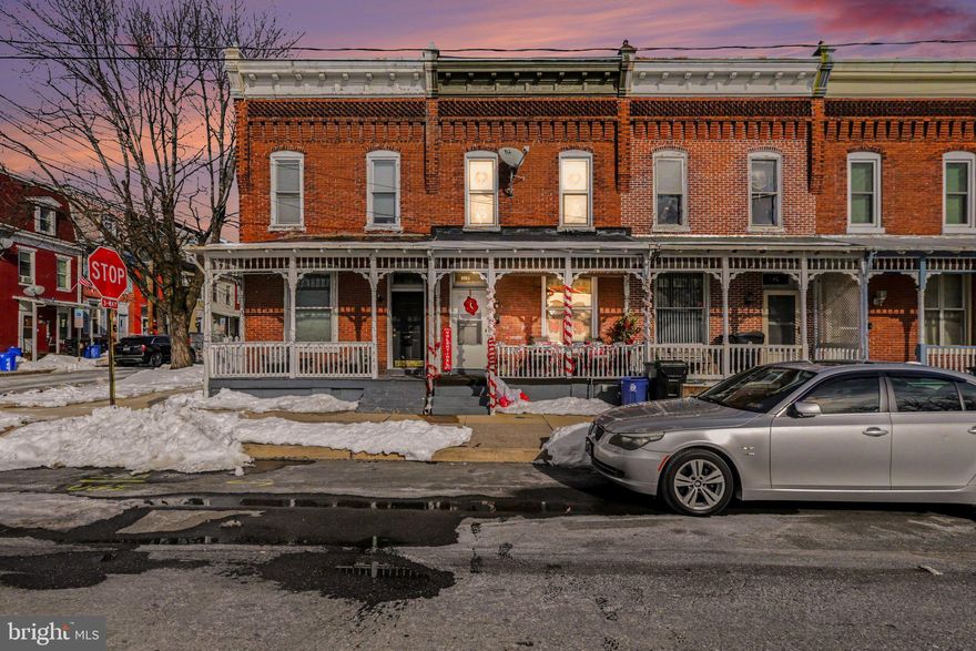 Located in the Heart of Midtown Harrisburg.  This Property Boast a Bright Open Floor Plan & Tons of Natural Light.  Updated Eat- Kitchen w/ First Floor Laundry.  Hardwood Floors Throughout.  3 Spacious Bedrooms, Replacement Vinyl Windows.  Rubber Roof less than 3 Years Old & FA/Gas Heat.  Just a Short Walk to the Millworks, the Broad Street Market, The Riverfront Walking Trail & Countless other Attractions.  Make This Your Home Today!