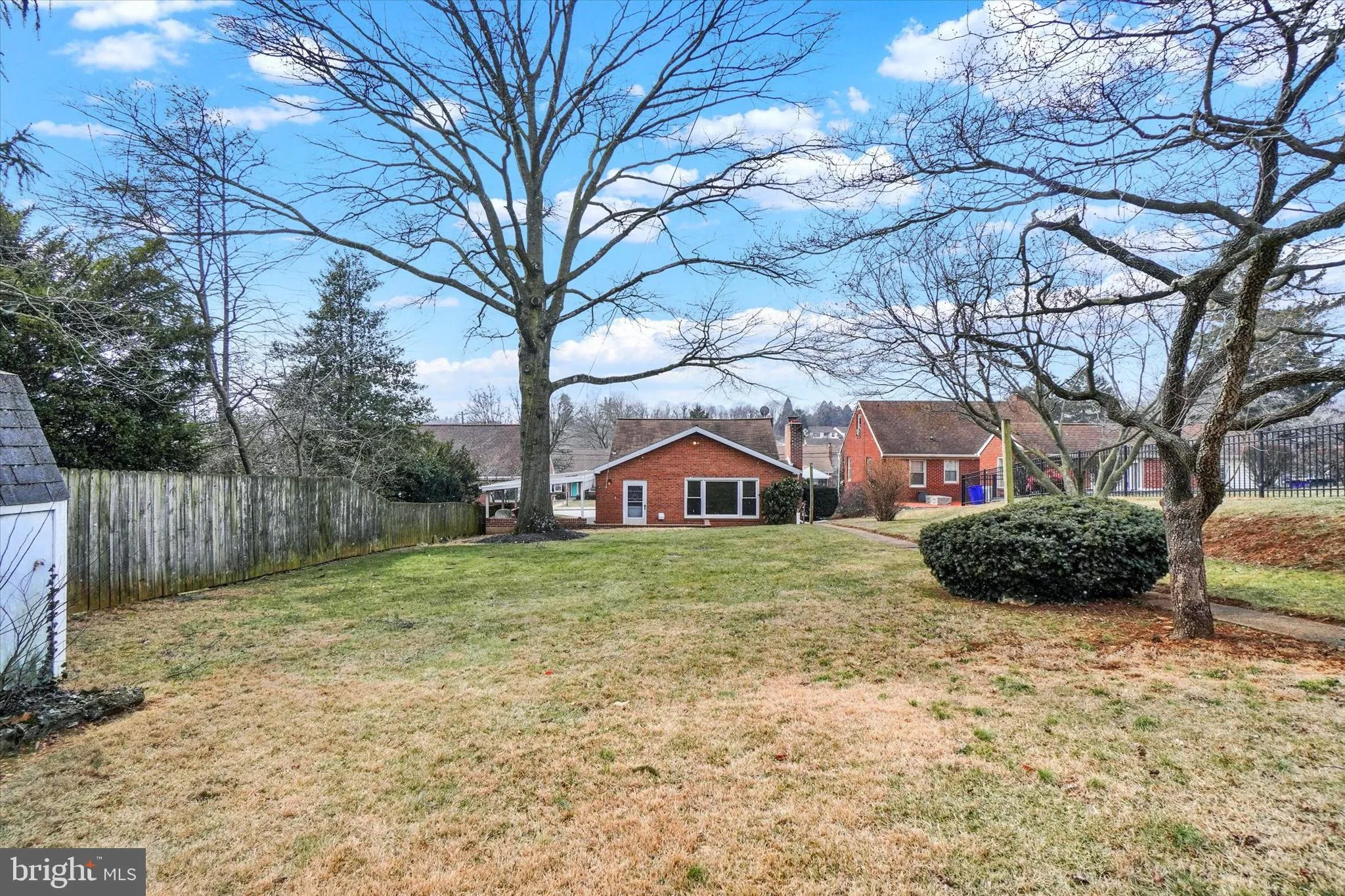 York, Pennsylvania 17404, United States, 2 Bedrooms Bedrooms, ,1 BathroomBathrooms,Residential,Pending,742