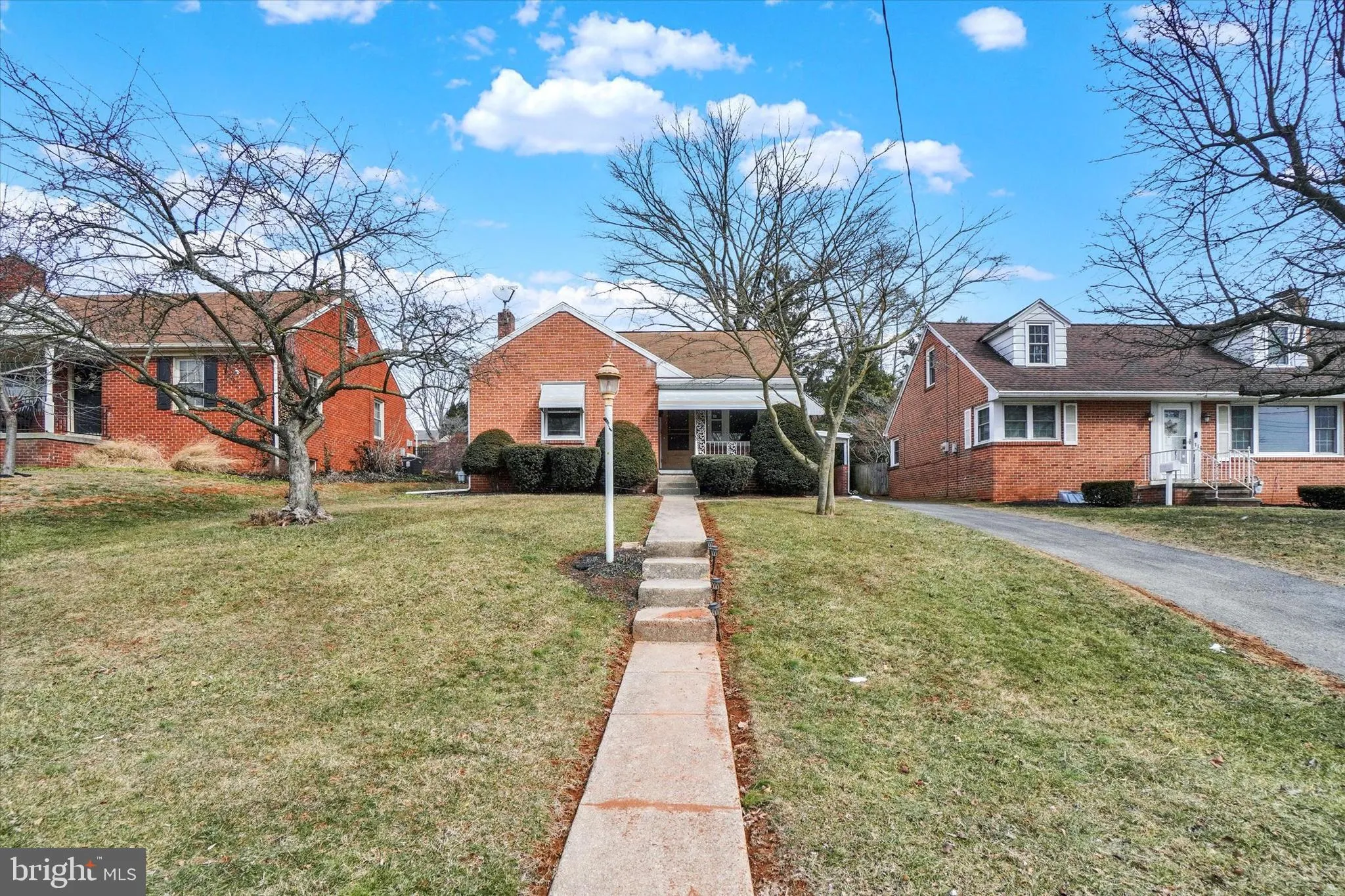 York, Pennsylvania 17404, United States, 2 Bedrooms Bedrooms, ,1 BathroomBathrooms,Residential,Pending,742