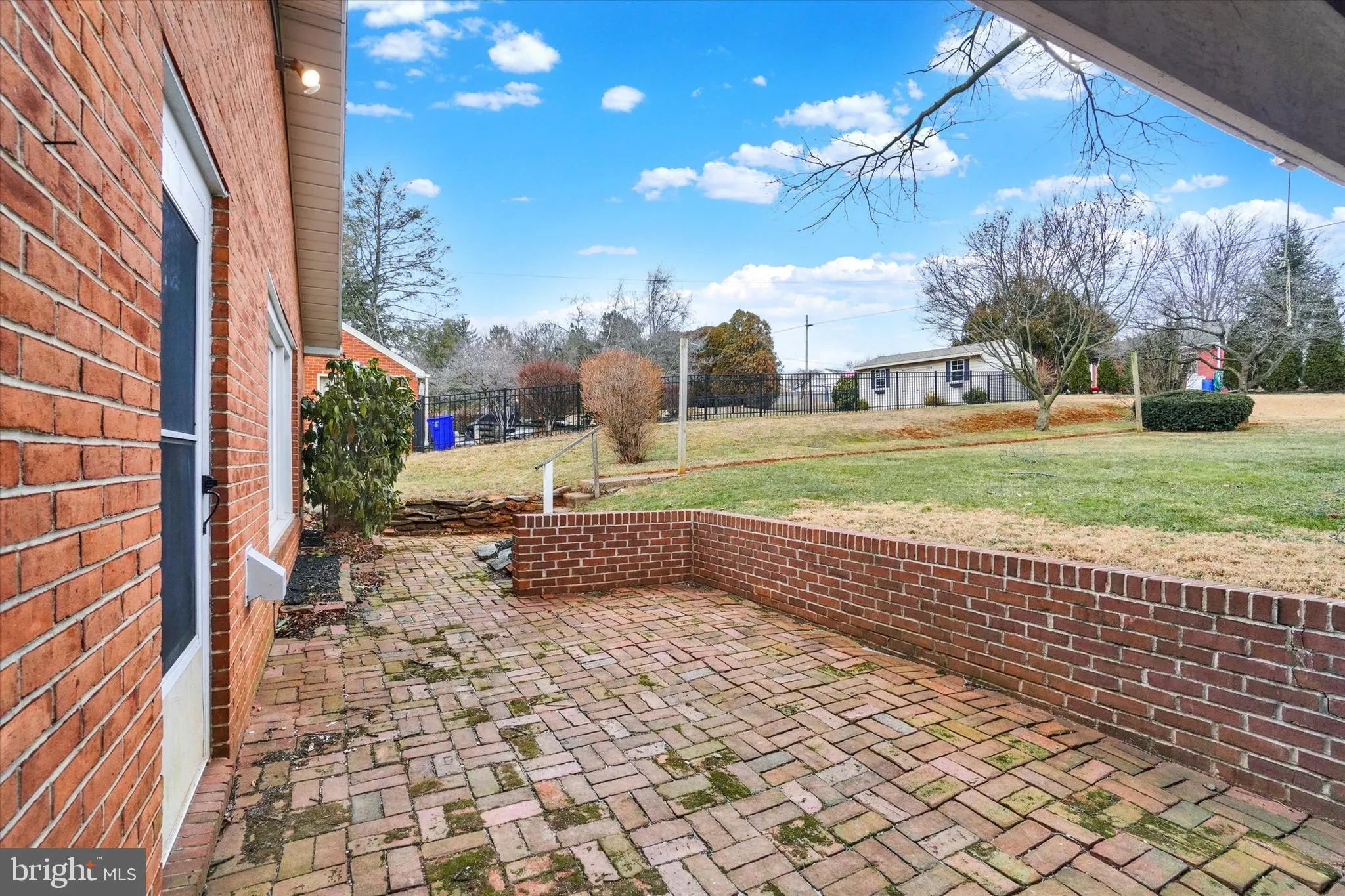 York, Pennsylvania 17404, United States, 2 Bedrooms Bedrooms, ,1 BathroomBathrooms,Residential,Pending,742