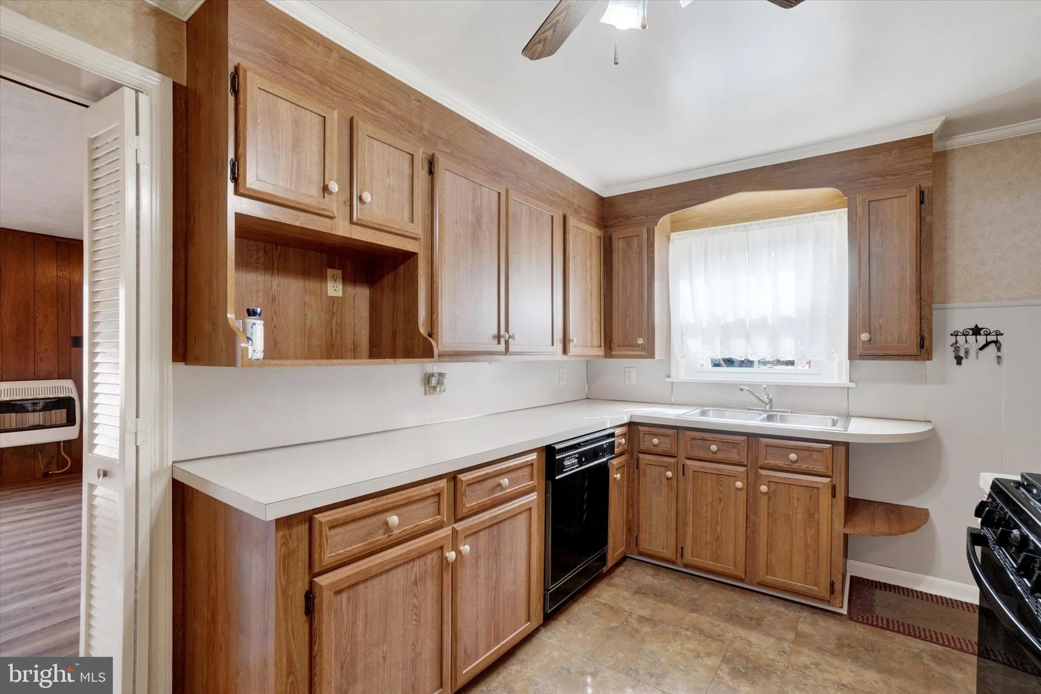 York, Pennsylvania 17404, United States, 2 Bedrooms Bedrooms, ,1 BathroomBathrooms,Residential,Pending,742