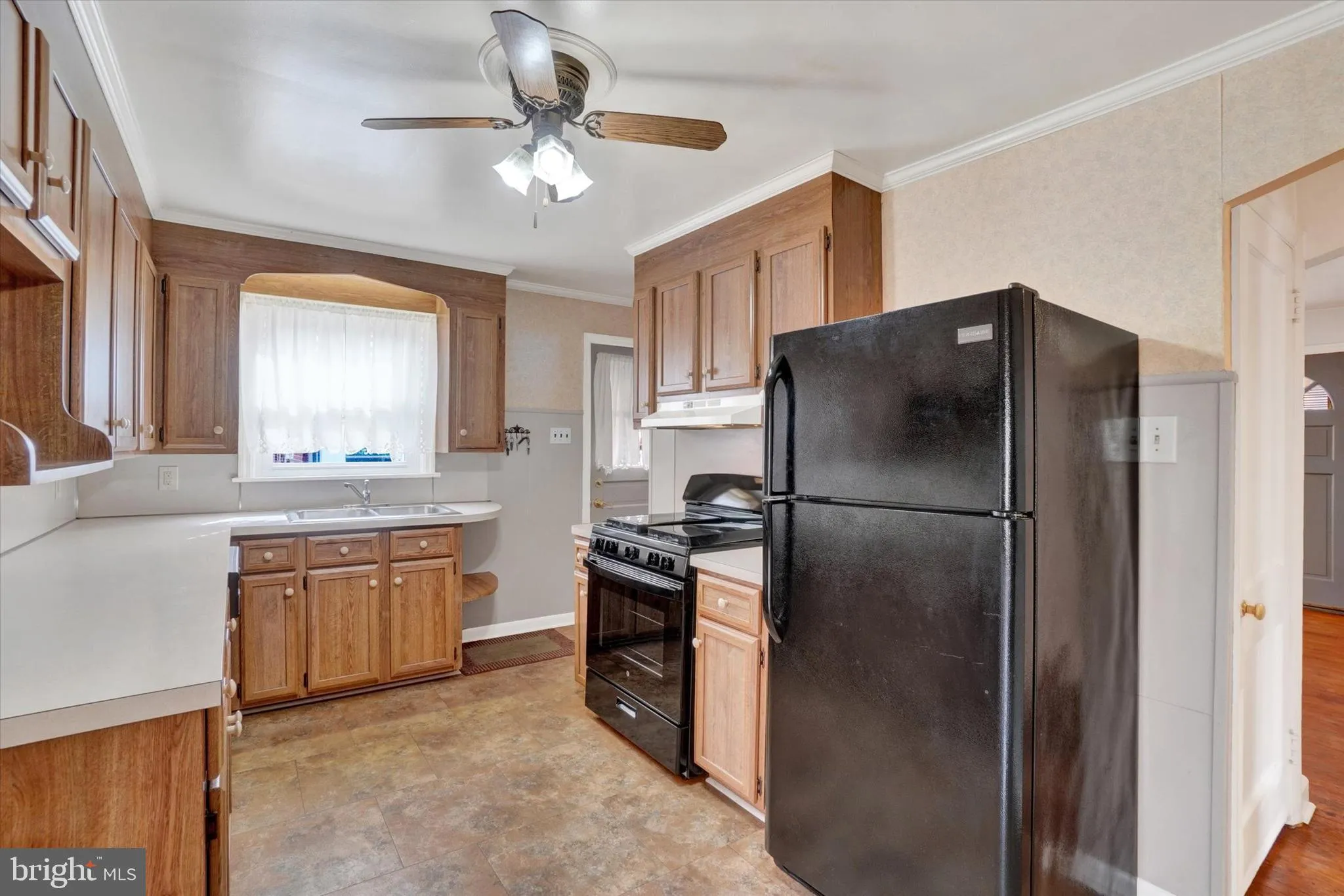 York, Pennsylvania 17404, United States, 2 Bedrooms Bedrooms, ,1 BathroomBathrooms,Residential,Pending,742