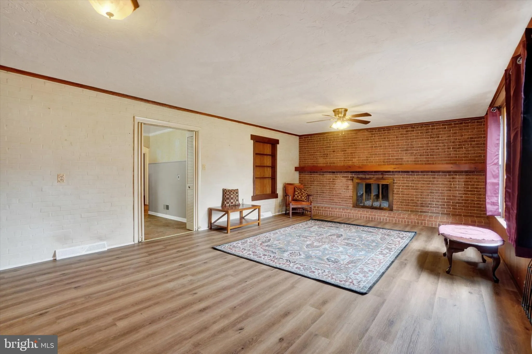 York, Pennsylvania 17404, United States, 2 Bedrooms Bedrooms, ,1 BathroomBathrooms,Residential,Pending,742