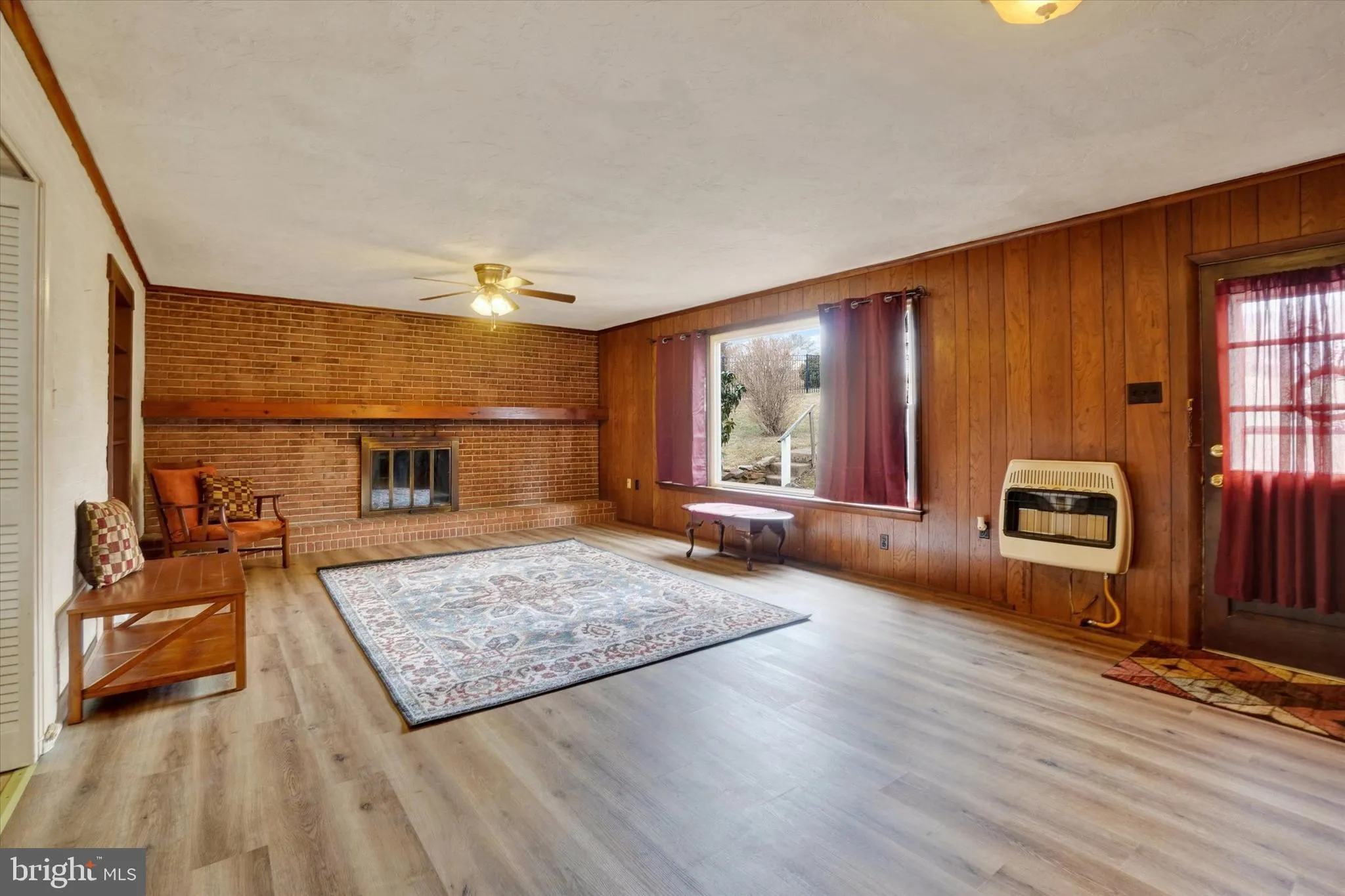 York, Pennsylvania 17404, United States, 2 Bedrooms Bedrooms, ,1 BathroomBathrooms,Residential,Pending,742