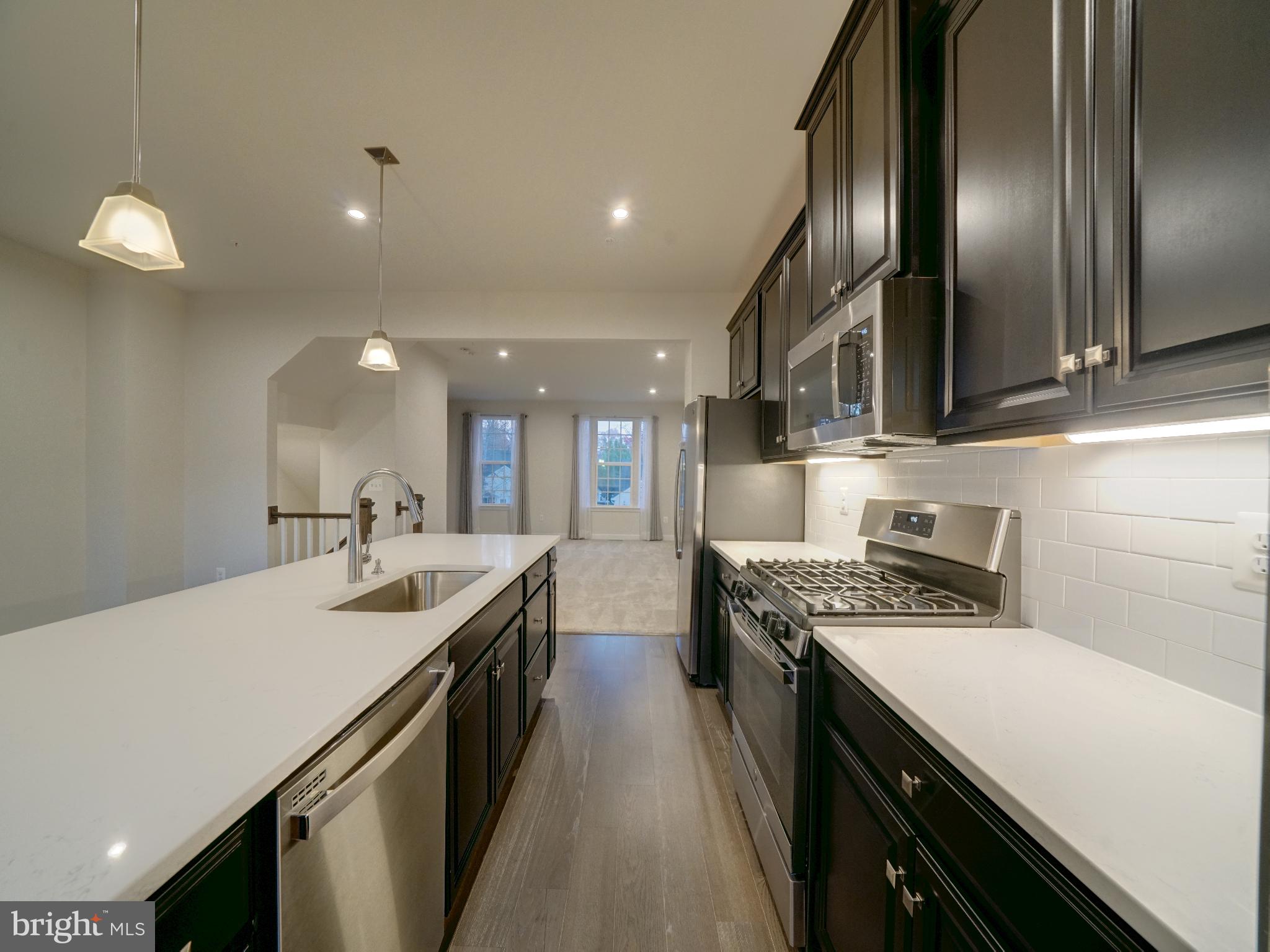 10722 HIDDEN RIDGE DRIVE