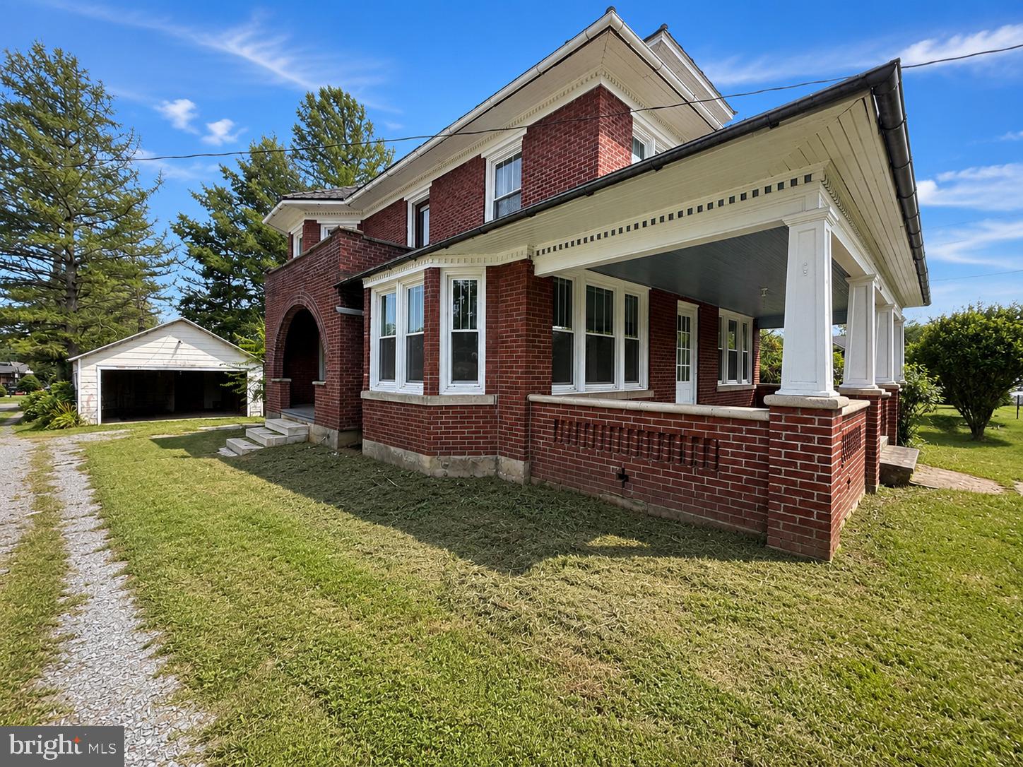 149 W MAIN
