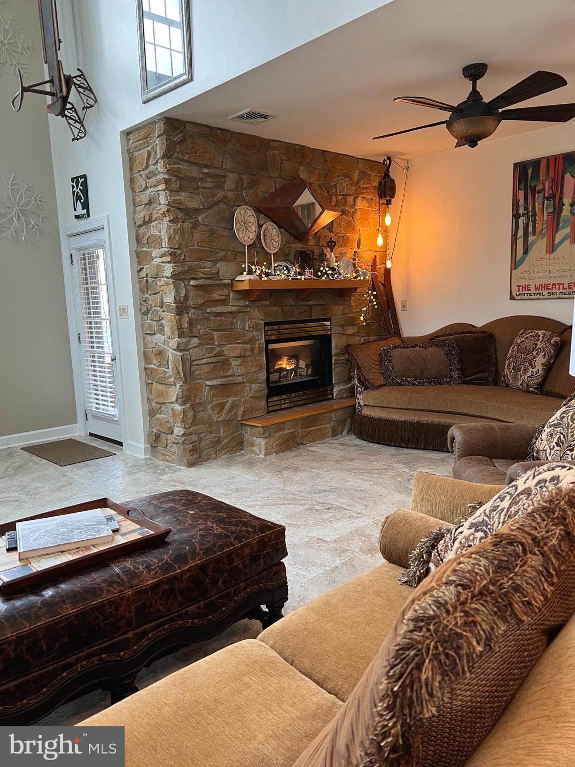 WHITETAIL MOUNTAINSIDE HOMES - Residential