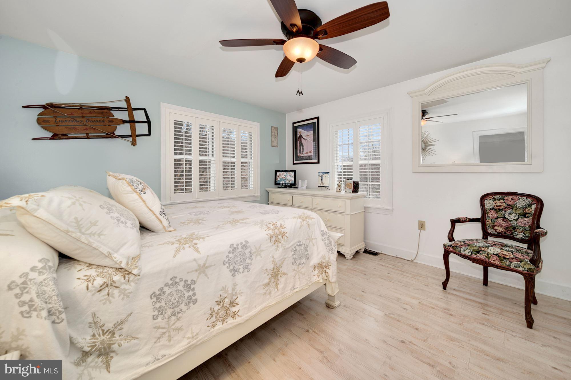 WHITETAIL MOUNTAINSIDE HOMES - Residential