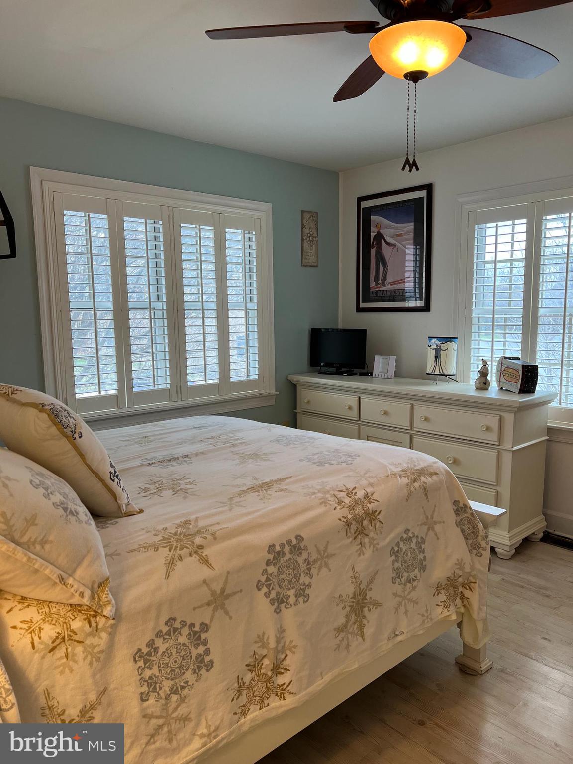 WHITETAIL MOUNTAINSIDE HOMES - Residential