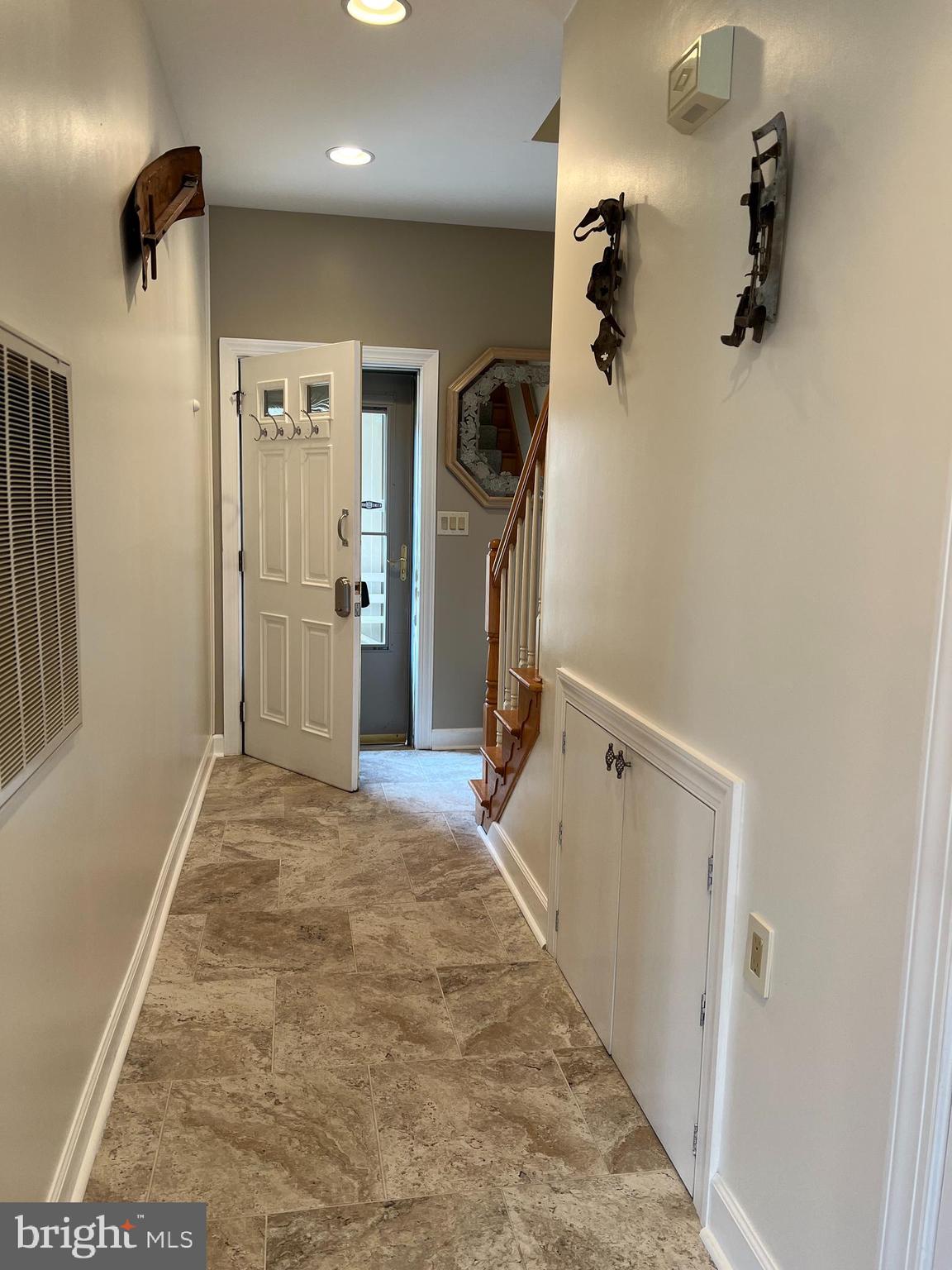 WHITETAIL MOUNTAINSIDE HOMES - Residential