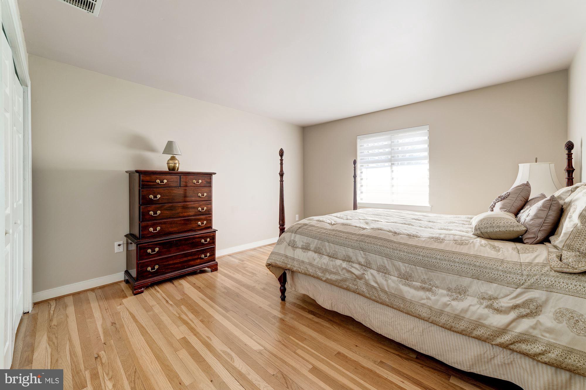 LAKE ANNE OF RESTON - Residential