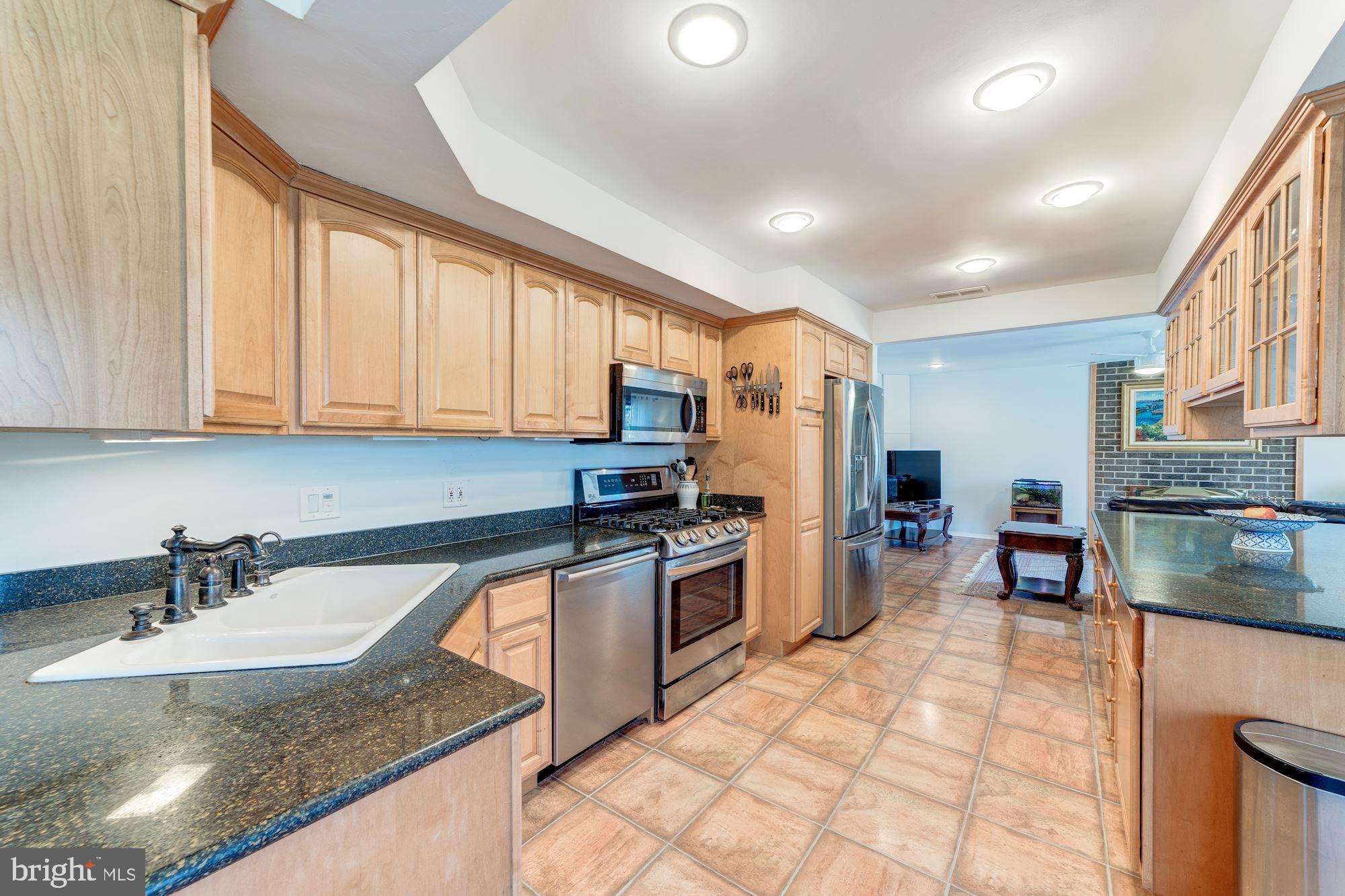 LAKE ANNE OF RESTON - Residential