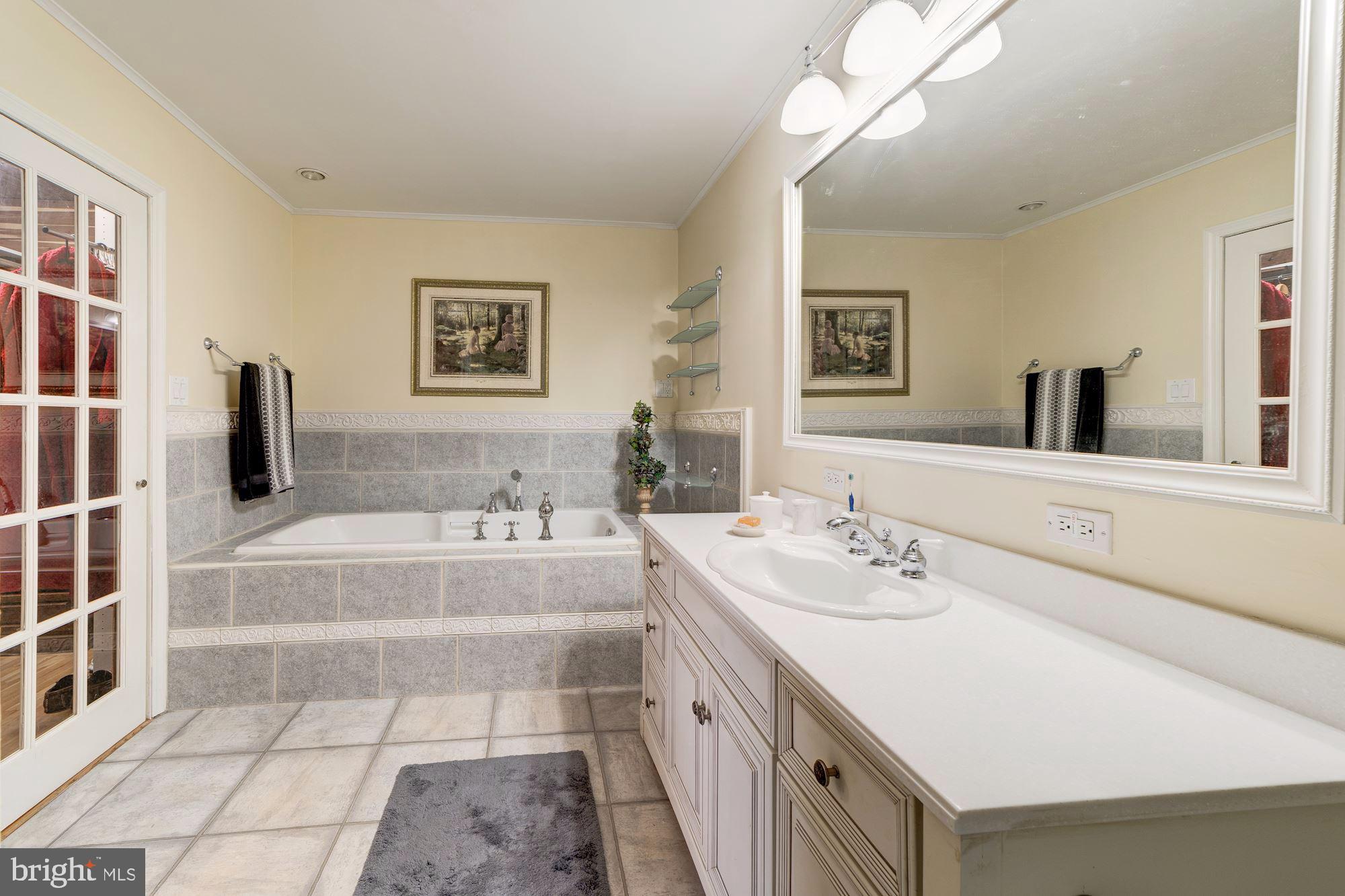 LAKE ANNE OF RESTON - Residential