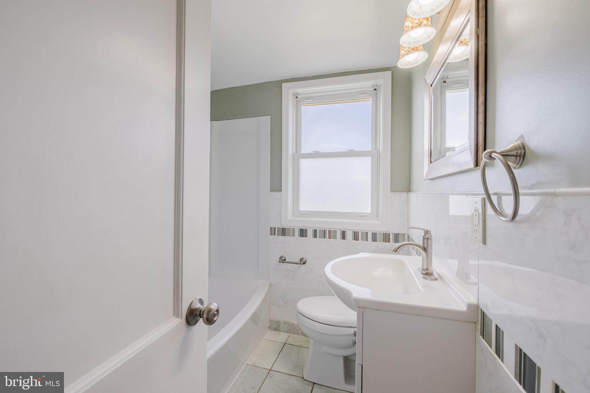 KNETTISHALL - Residential Lease