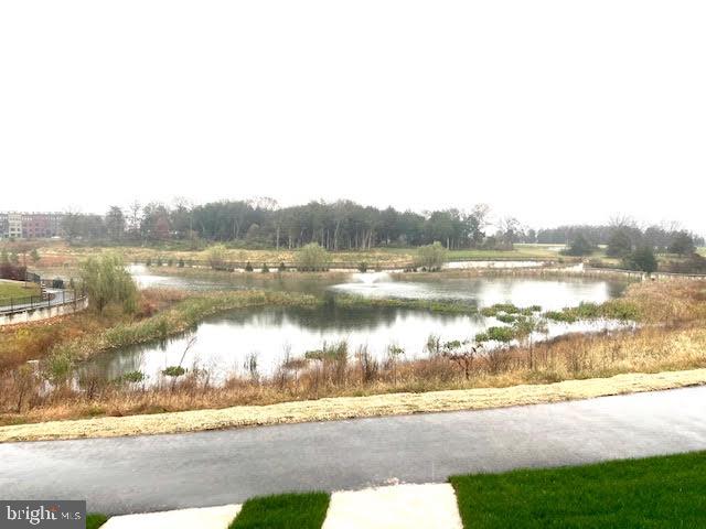 METRO WALK AT MOOREFIELD STATION - Residential Lease