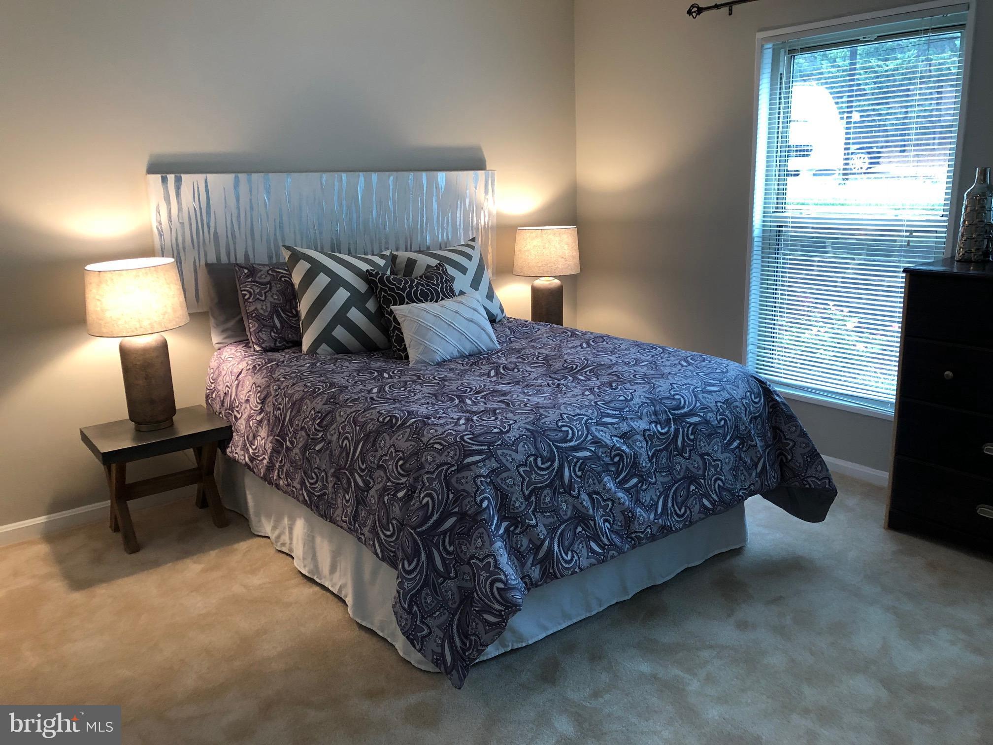 CANTERBURY SQUARE - Residential