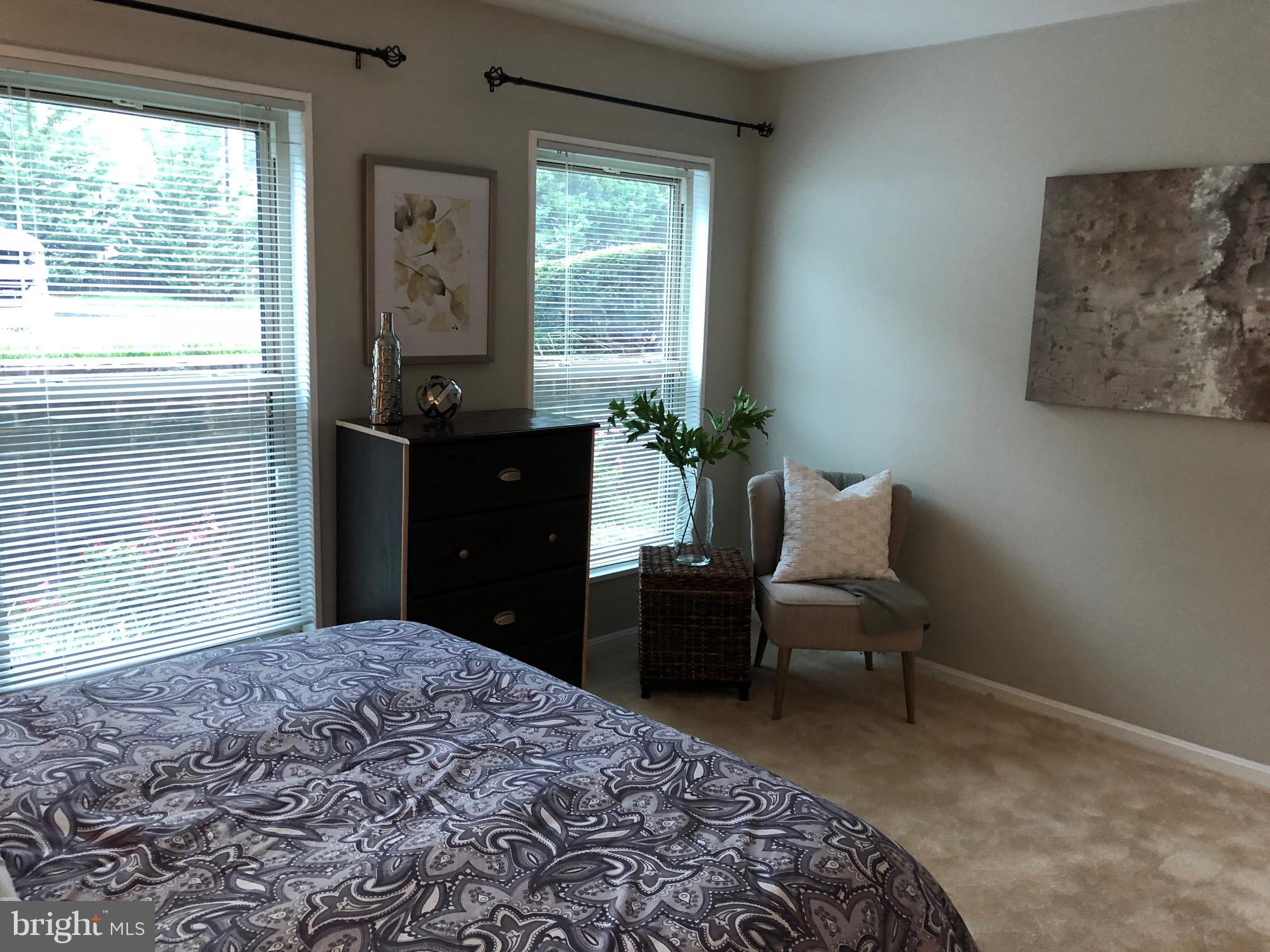 CANTERBURY SQUARE - Residential