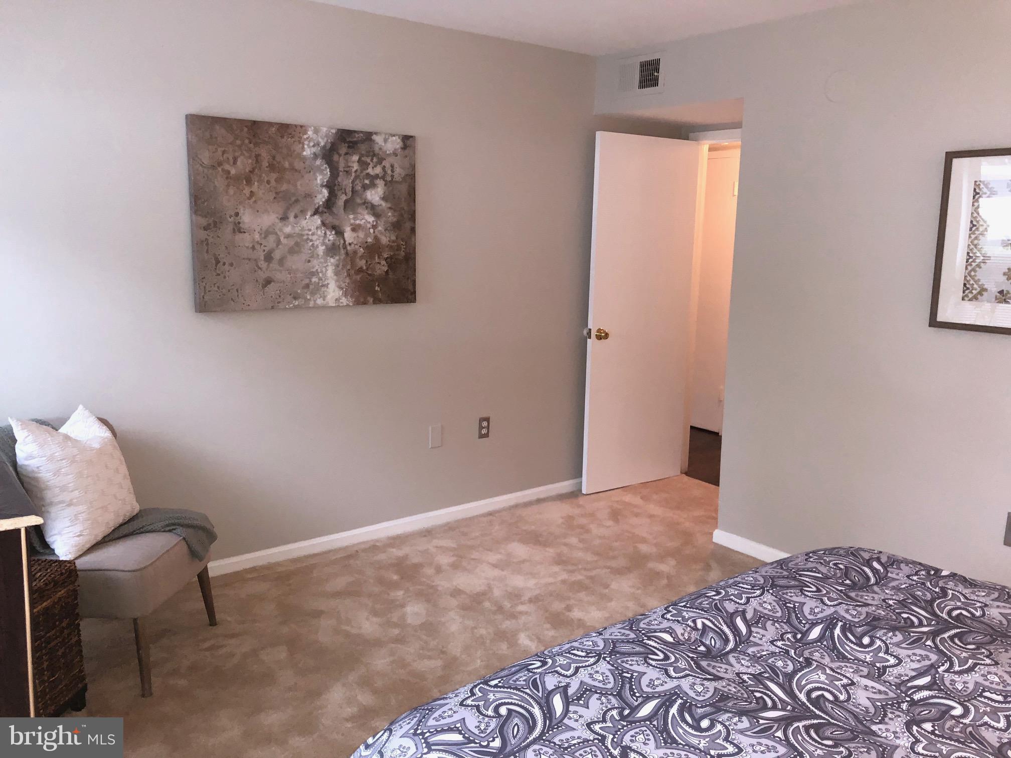 CANTERBURY SQUARE - Residential