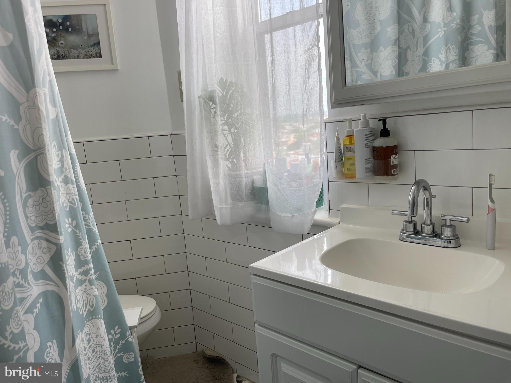 ART MUSEUM AREA - Residential Lease