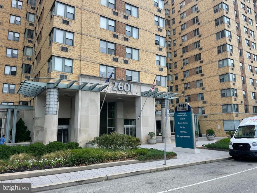 Large sunny 1 bedroom apartment in a great art museum location with indoor PARKING!  Wood floors, galley kitchen, tile bath in over 950sf.  Laundry in unit plus additional laundry room in building. The oversized living room is great for a WFH office. This jewel of the Parkway was designed by Paul Philippe Cret  and opened in 1939.  Cret is known for designing the Parkway itself as well as the Rodin Museum and the original Barnes Museum in Merion among masterpieces.  Situated directly across from the Art Museum and Kelly Drive trails. 
Build amenities include a Fitness Center, Grand lobby, Convenience Store and  Shuttle Service to Center City. Close to Whole Foods, Klein’s Market, Little Pete’s, Umai Umai, Black Taxi and more. World Class Parkway Museums, Easy access to 76, 95. 
Gas cooking and water included.  
Tenant pays renter insurance, electric and cable/internet.  1st Month, Last month and 1 month security deposit.
$50 application fee per person on lease.
$500 one time move in/out fee to Condo Association. 
Building pet policy: limit 2: pets  $250 fee /dog; $100 fee/cat.