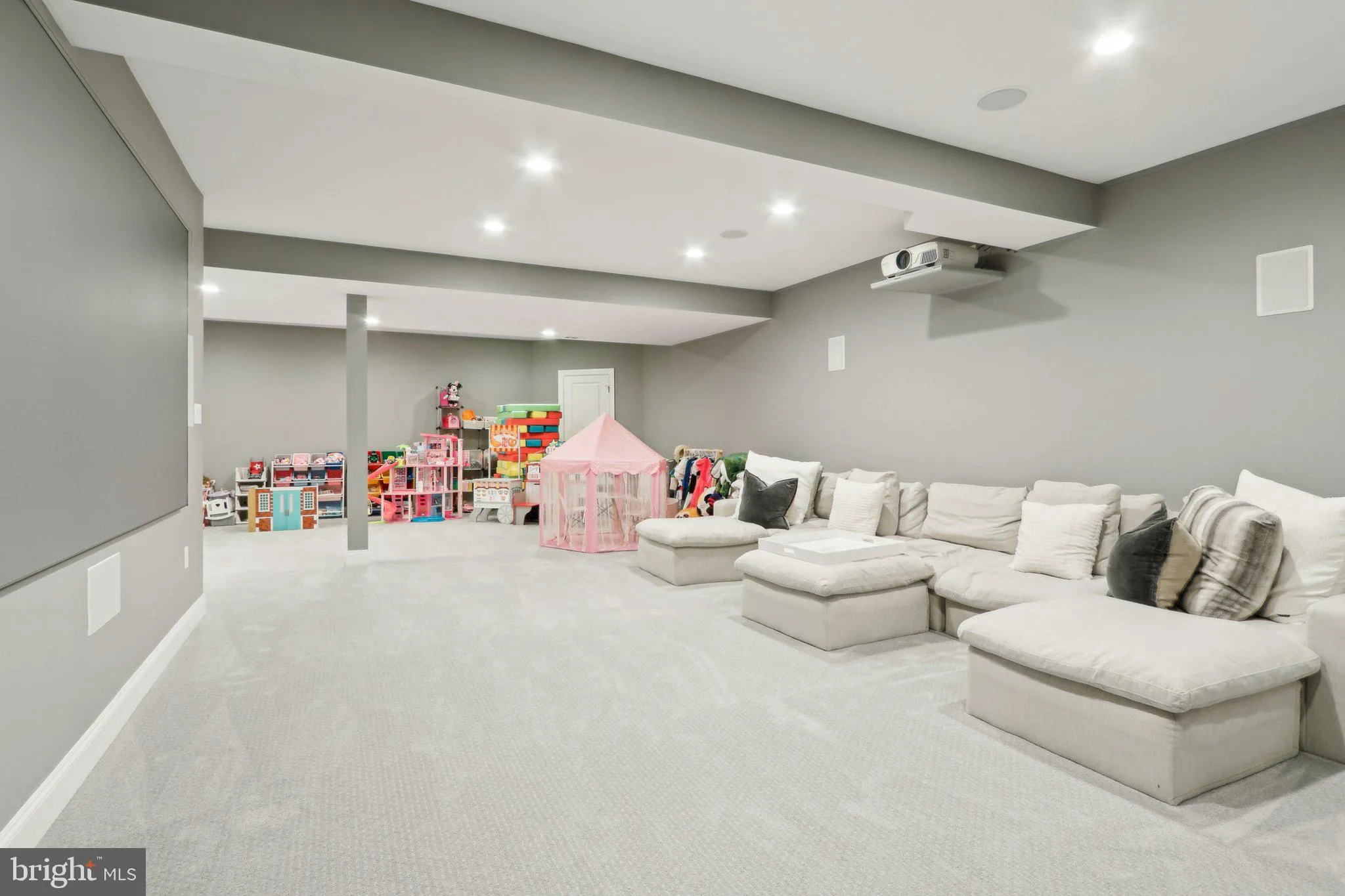 Plymouth Meeting, Pennsylvania 19462, United States, 4 Bedrooms Bedrooms, ,4 BathroomsBathrooms,Residential,Contingent,158368