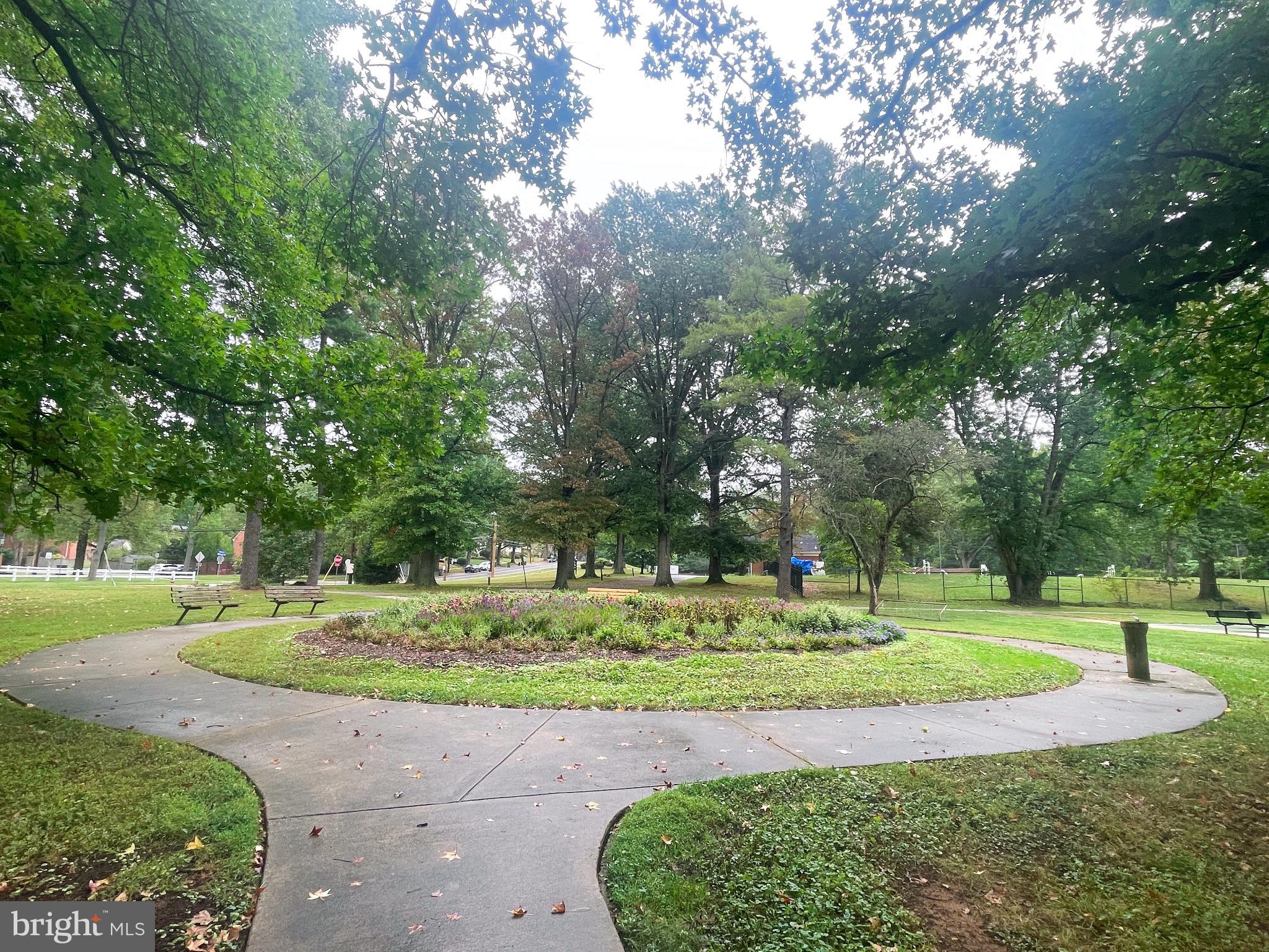 REGENT SQUARE - Residential Lease