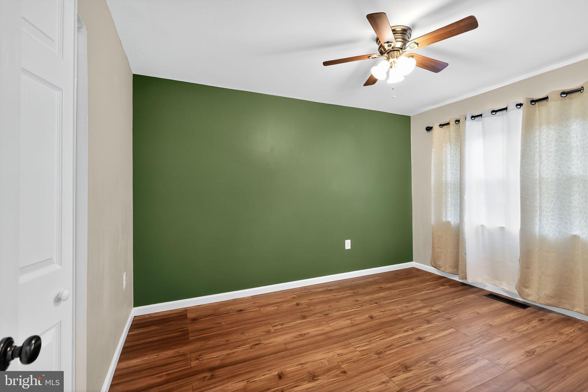 REGENT SQUARE - Residential Lease