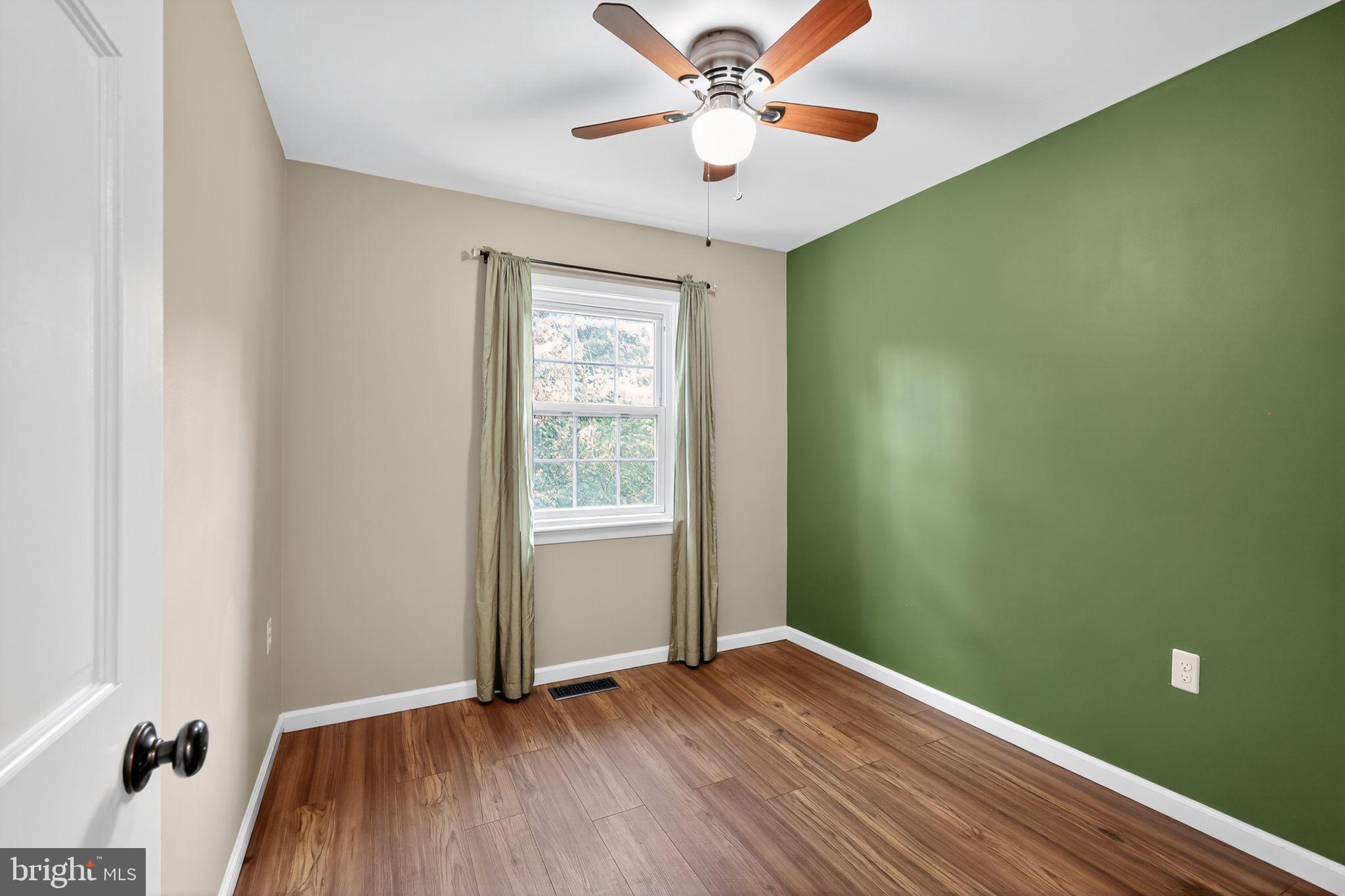 REGENT SQUARE - Residential Lease